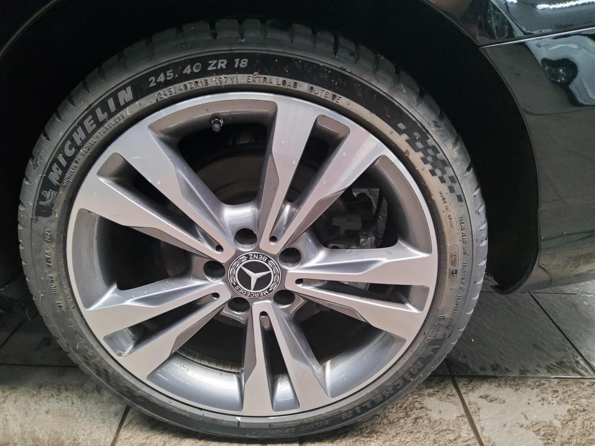 Mercedes-Benz C 300 de Avantgarde Navi LED Distronic+ PDC Shz 11