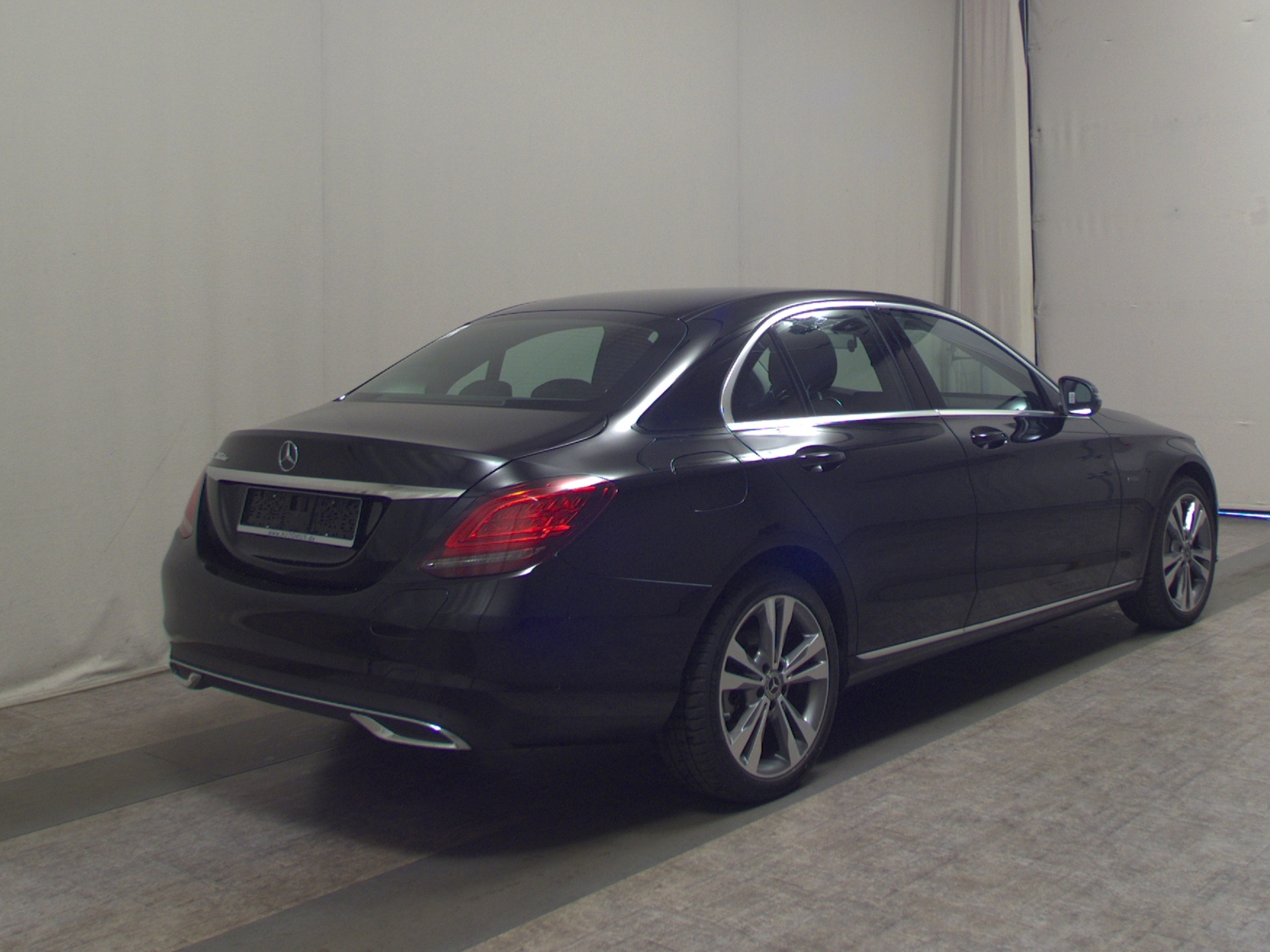 Mercedes-Benz C 300 de Avantgarde Navi LED Distronic+ PDC Shz 4