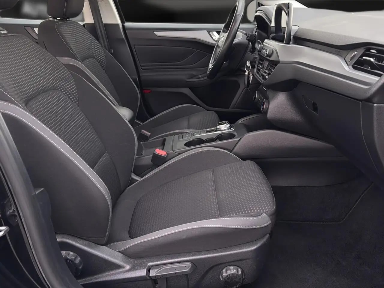 Ford Focus Cool & Connect Navi+*Kamera*LM*LED*Sportsi 12