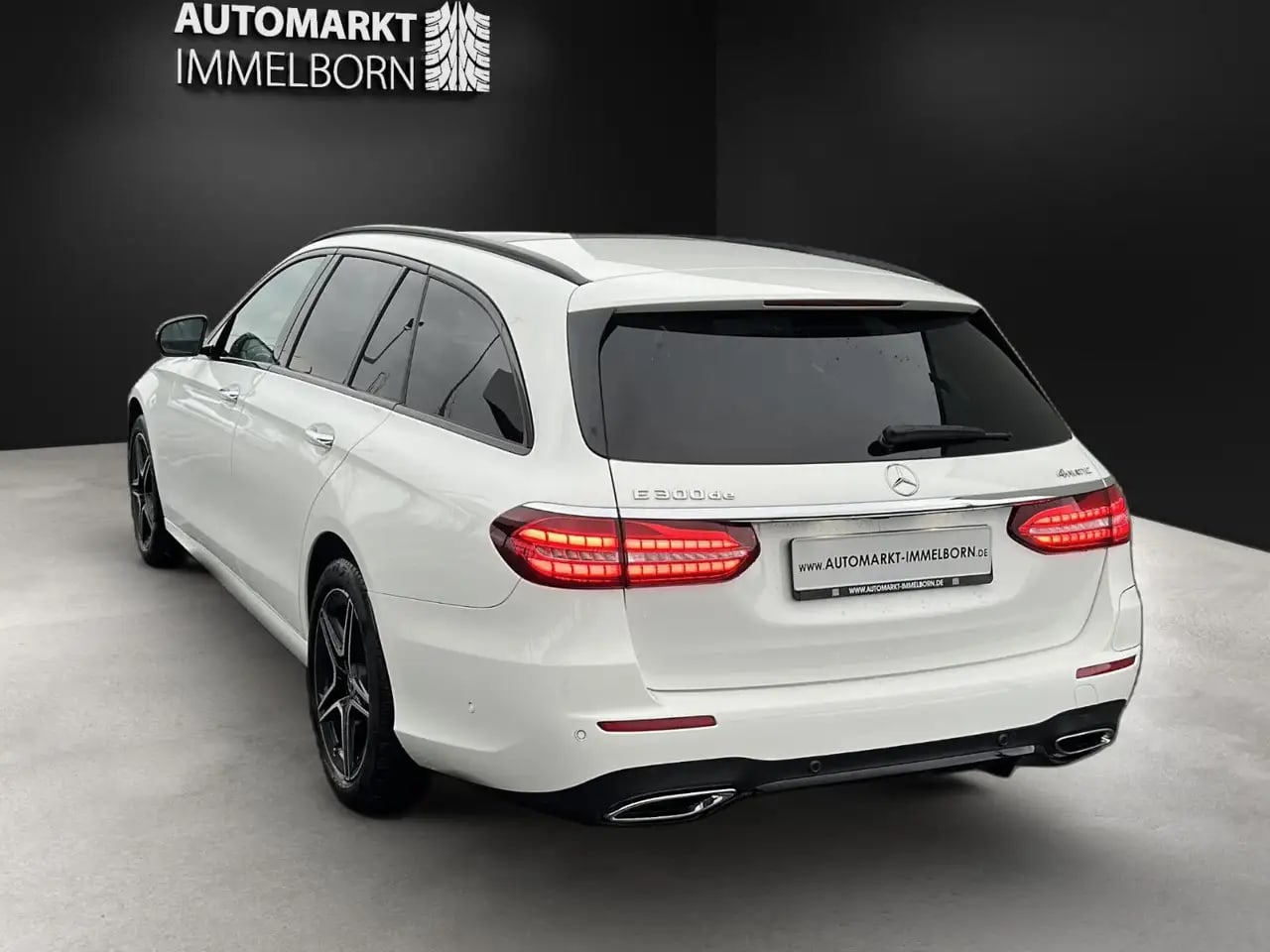 Mercedes-Benz E 300 de AMG Allrad 360*Pano*Burmest*SOH 92%*Dis 5