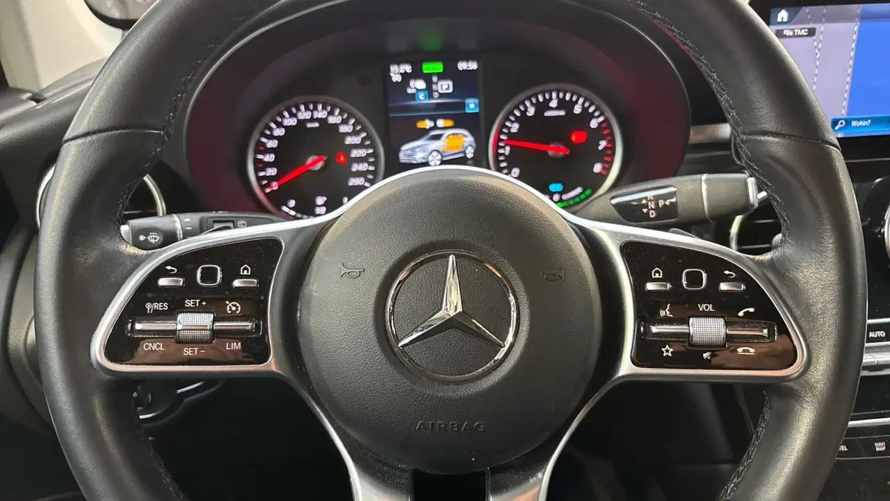 Mercedes-Benz GLC 300 e VollLeder*Kamera*LED*Memory*Navi*DAB 9
