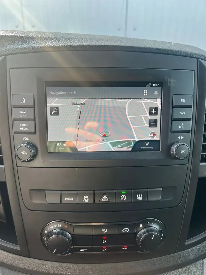 Mercedes-Benz Vito 116 TOURER KOMPAKT NAVI KAMERA 8-SITZER AHK 15