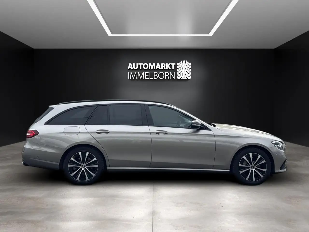 Mercedes-Benz E 300 e Avantgarde STHZG*Kamera*AHK*LED*SOH 94% 11