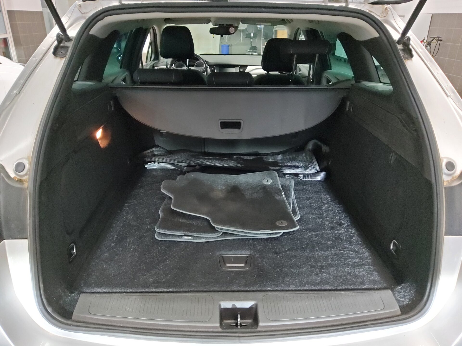 Opel Astra ST 1.2 Turbo Edition Navi Kamera Shz 11