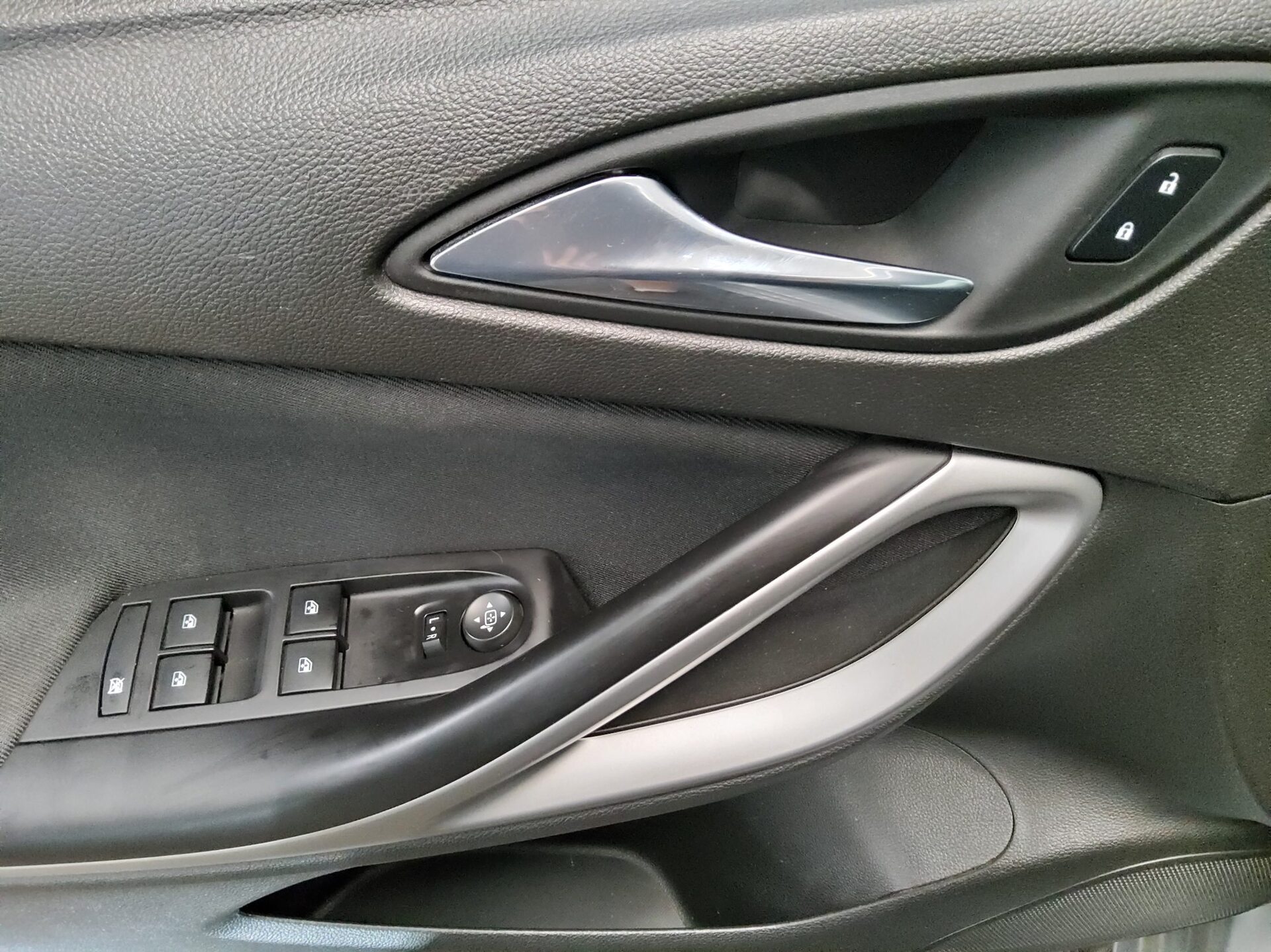 Opel Astra ST 1.2 Turbo Edition Navi Kamera Shz 9