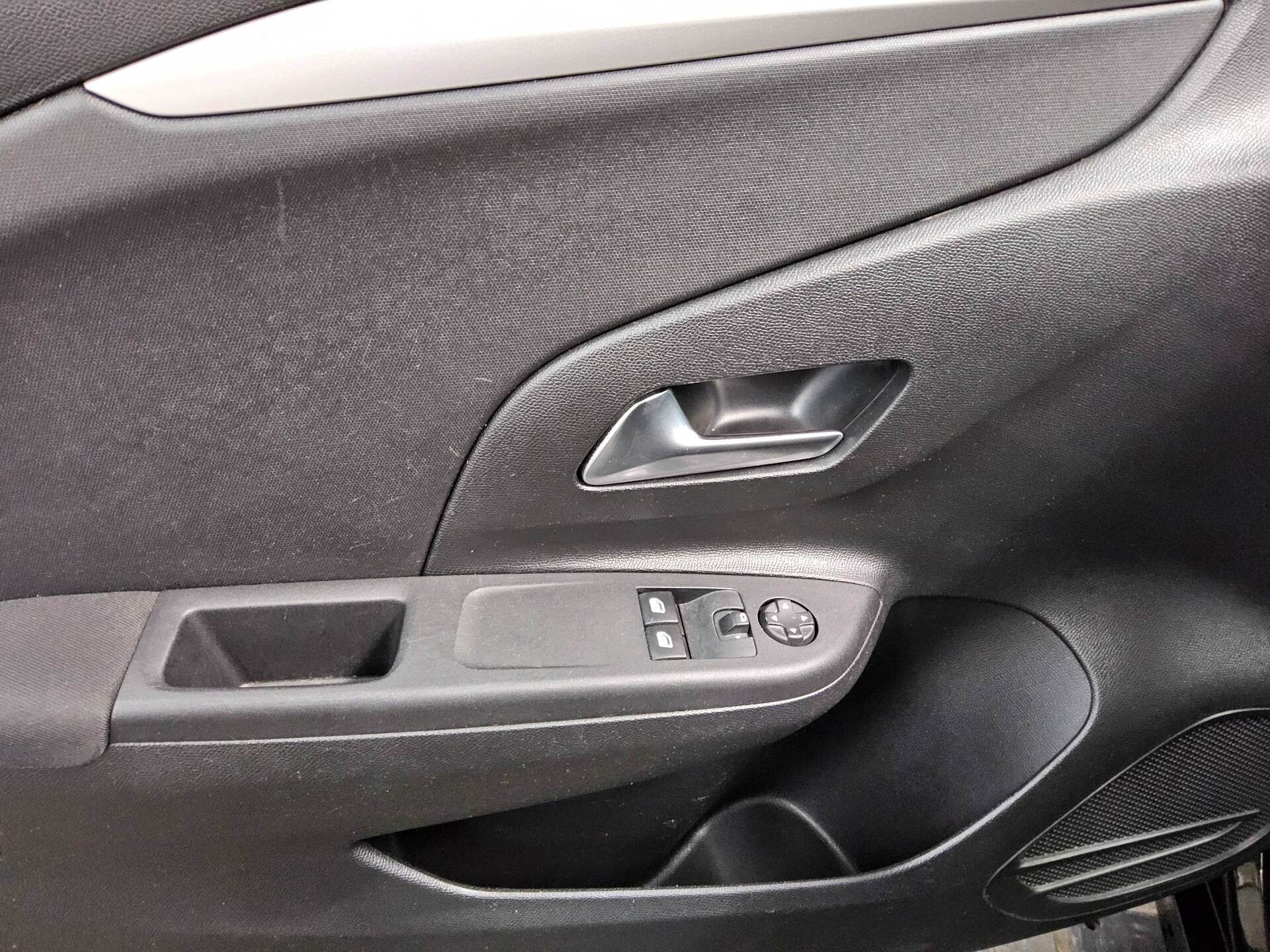 Opel Corsa 1.2 Edition Navi Shz DAB PDC 9