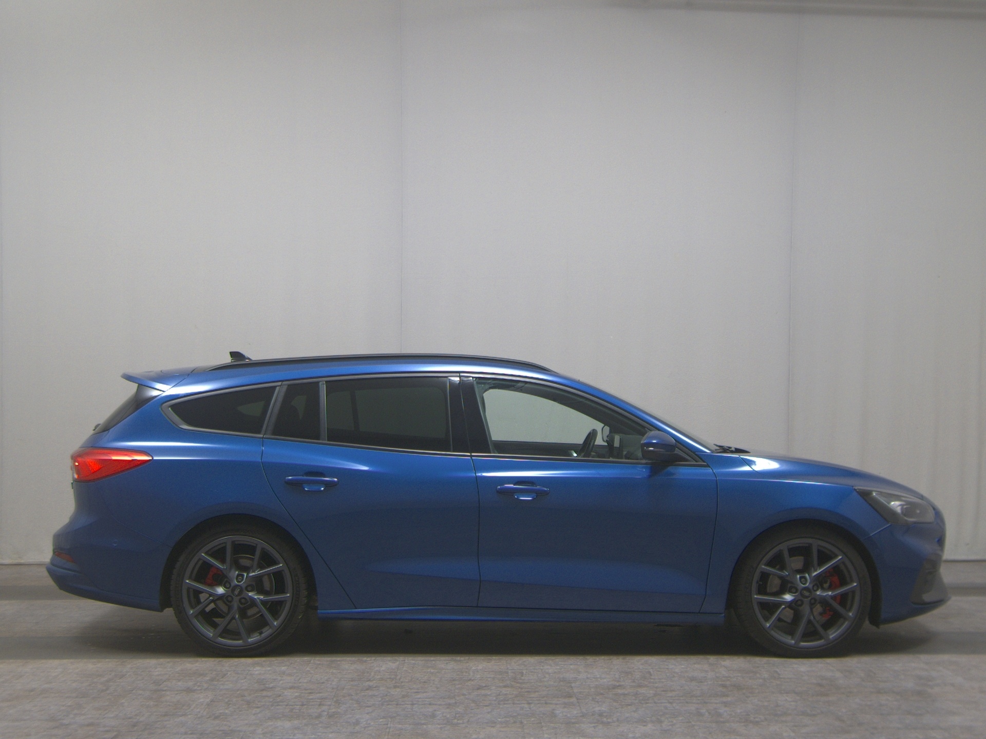 Ford Focus Turnier 2.3 ST Navi LED vc Pano ACC