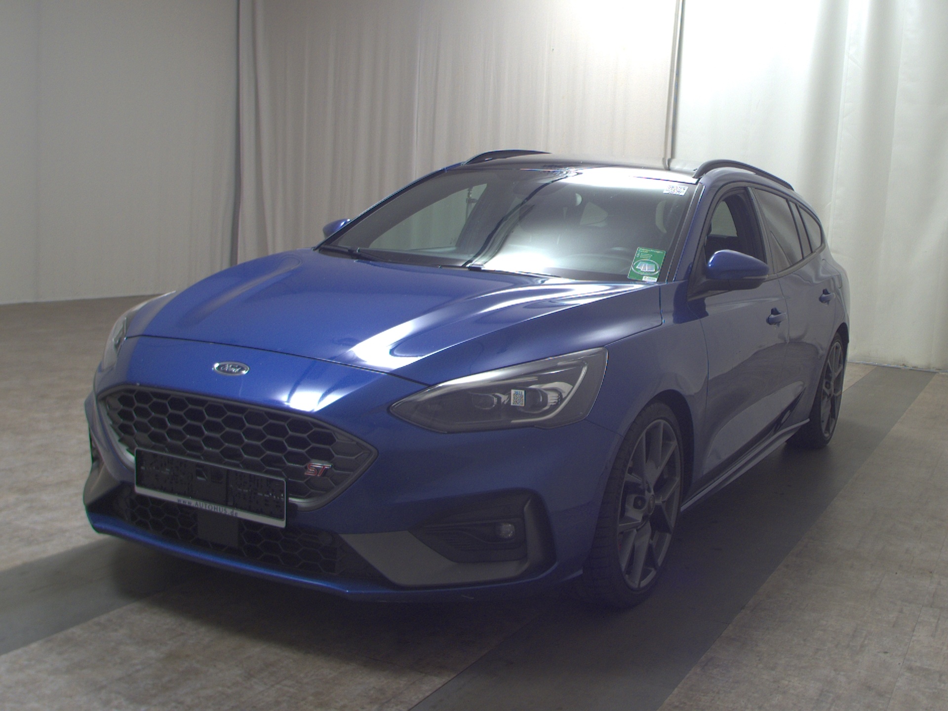 Ford Focus Turnier 2.3 ST Navi LED vc Pano ACC 2