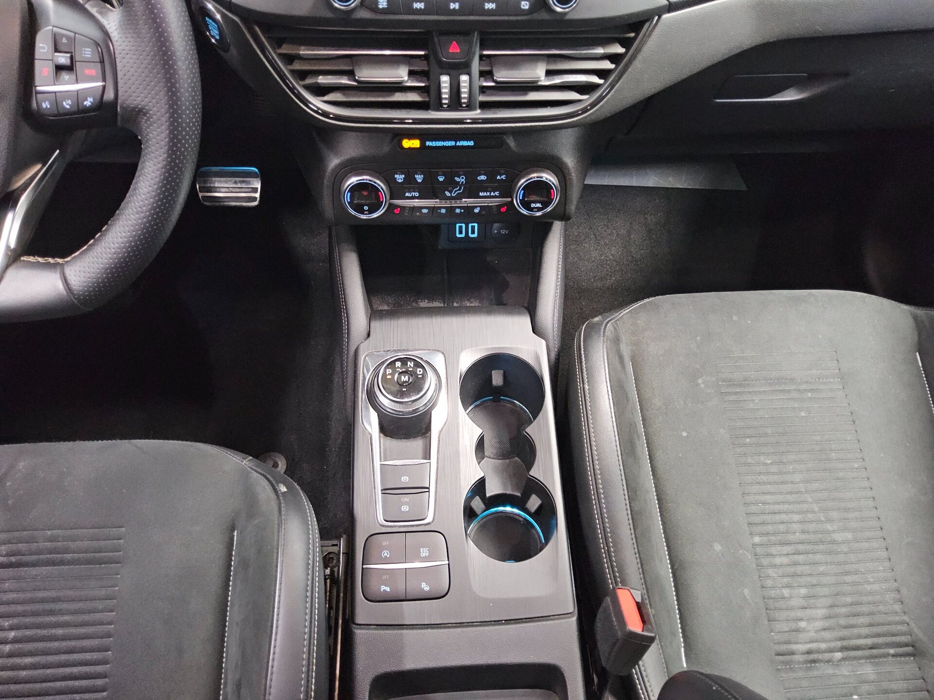 Ford Focus Turnier 2.3 ST Navi LED vc Pano ACC 6