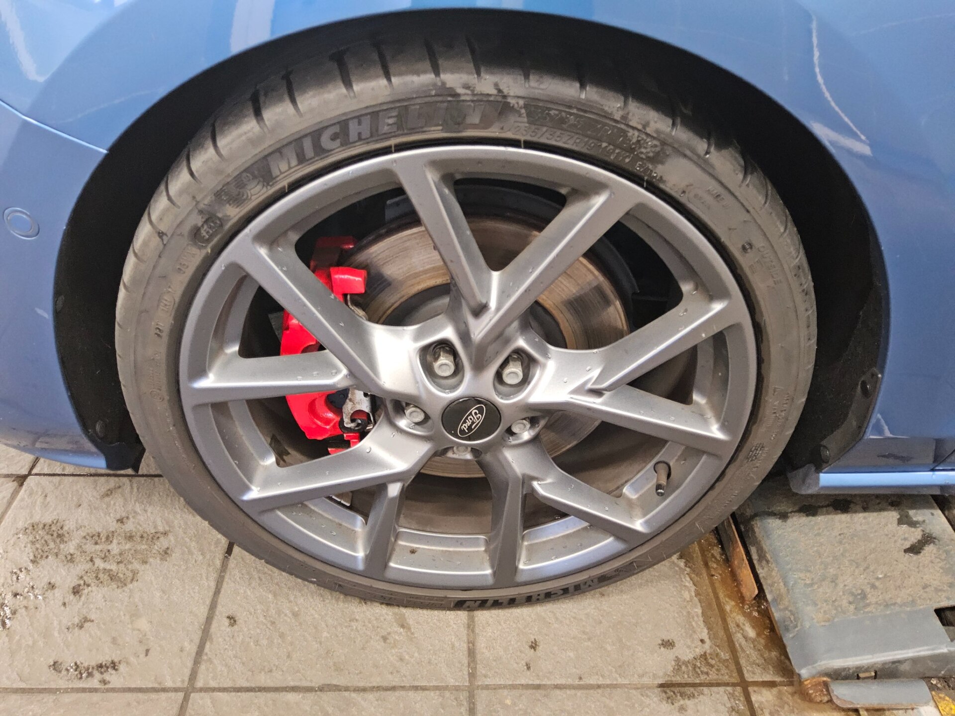 Ford Focus Turnier 2.3 ST Navi LED vc Pano ACC 11