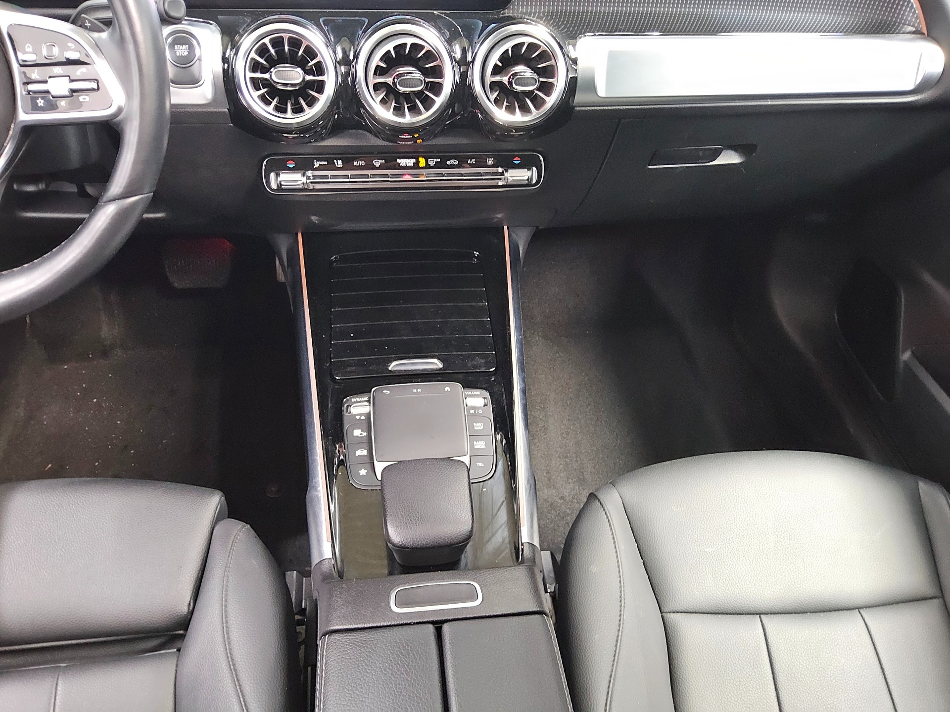 Mercedes-Benz EQB 250 Leder Navi LED Pano Night RfK Distronic+ 6