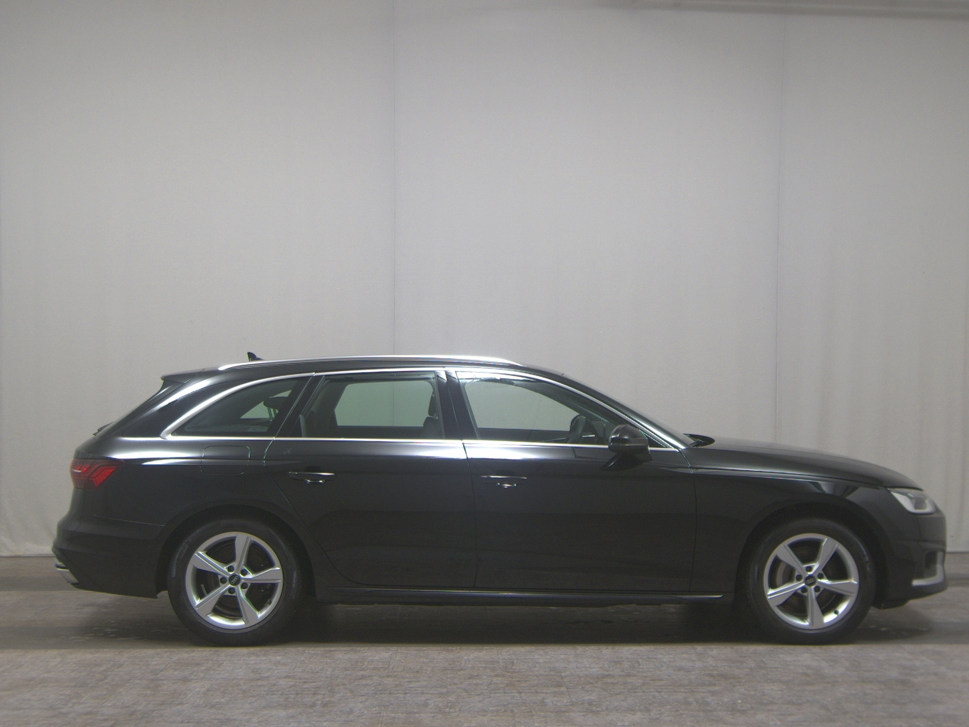 Audi A4 Avant 40 TFSI advanced Navi LED vc+ ACC AHK