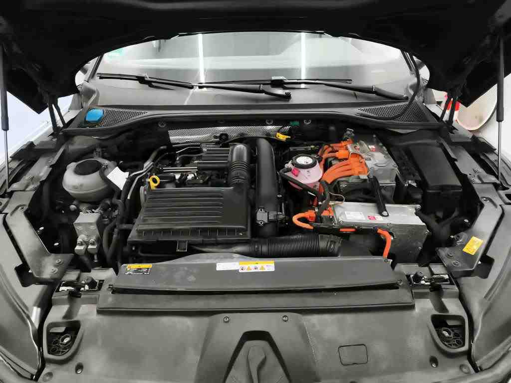 Volkswagen Arteon 1.4 TSI e Elegance NAVI AID SHZ RFK LED 11