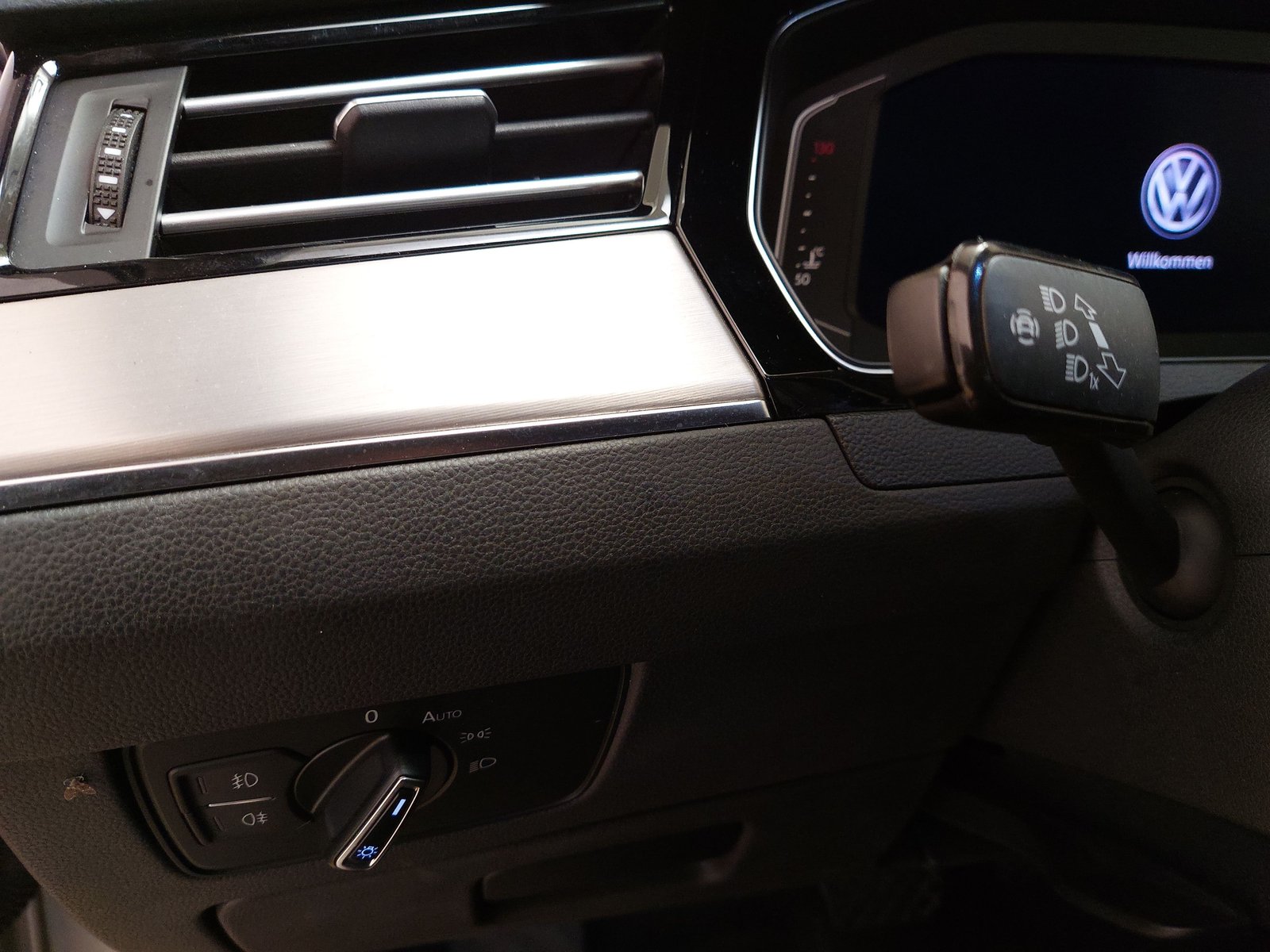 Volkswagen Passat Var. 2.0 TDI Elegance AID Navi Matrix AHK 7