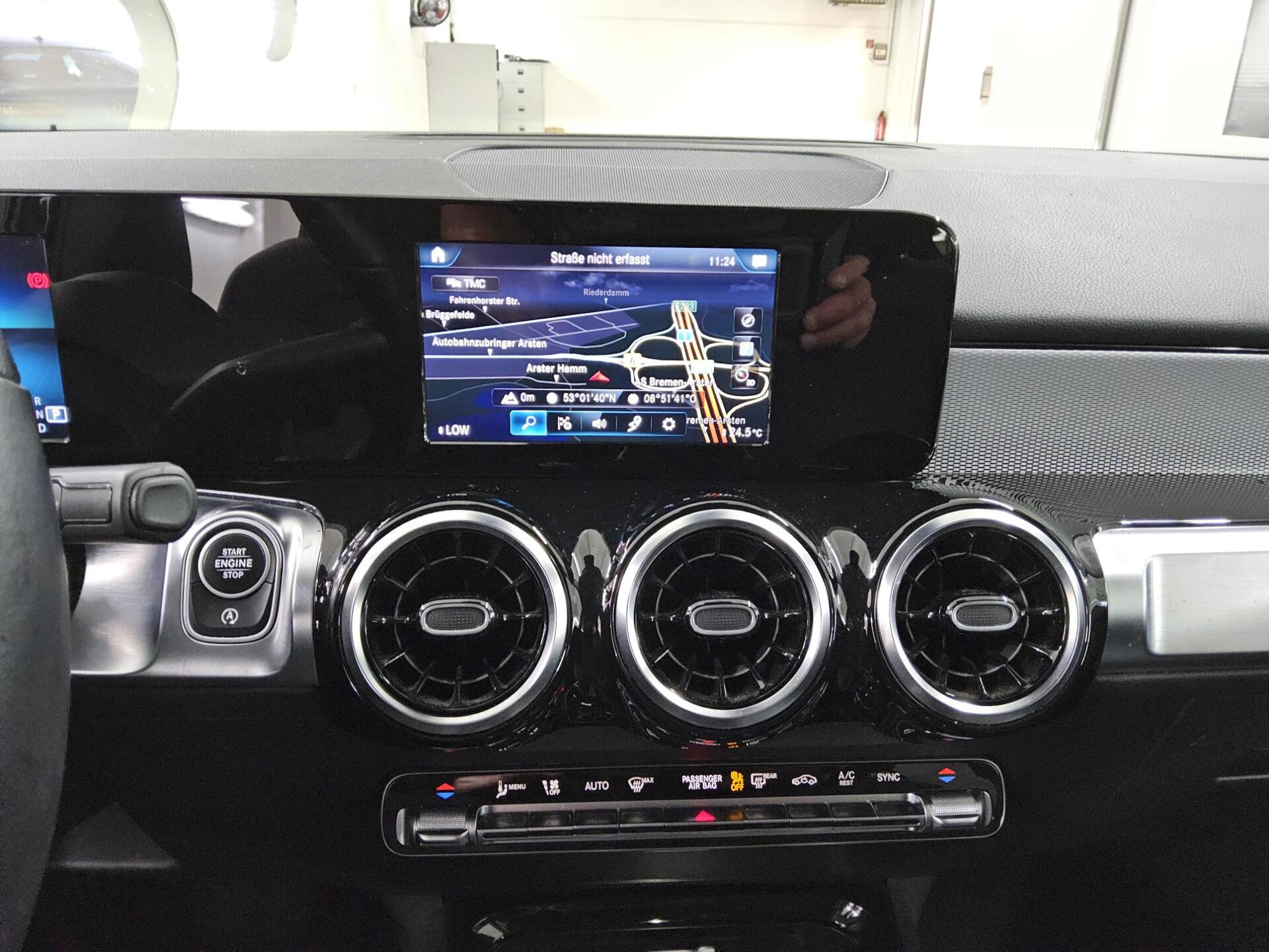 Mercedes-Benz GLB 200 d Style T-Leder Navi LED AHK Tempomat 7