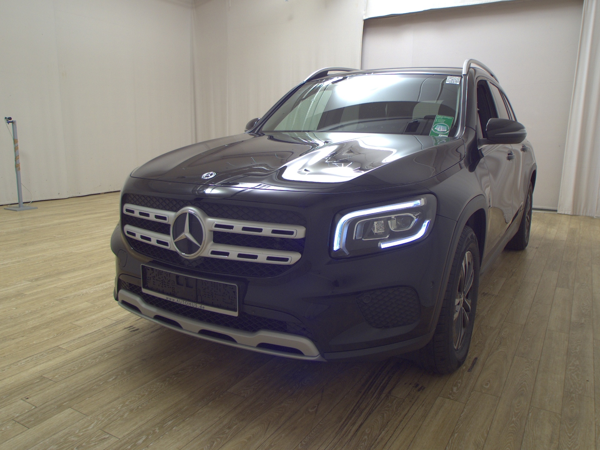 Mercedes-Benz GLB 200 d Style T-Leder Navi LED AHK Tempomat 2