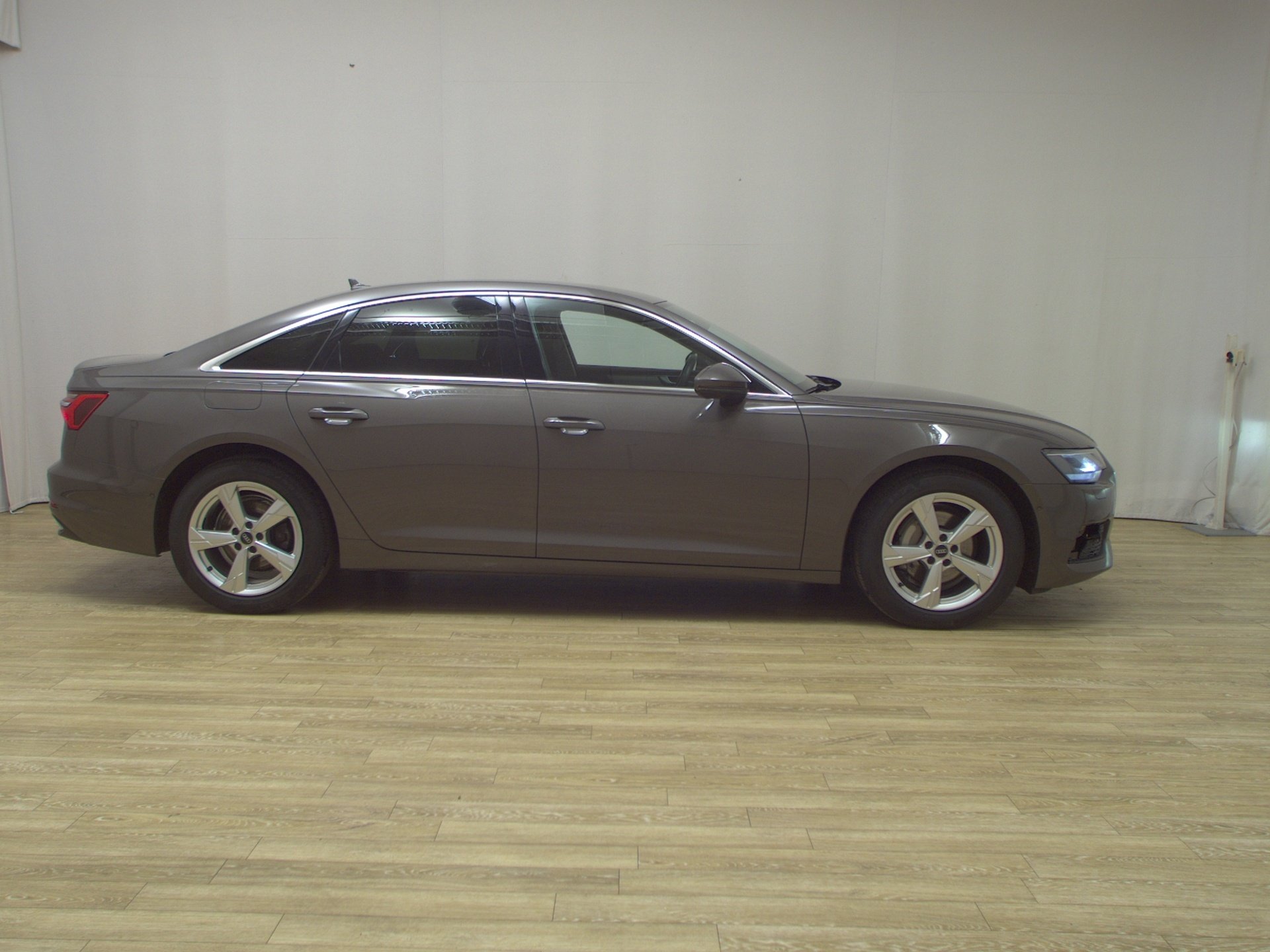 Audi A6 40 TDI Qu. sport Navi LED HuD Sound Shz