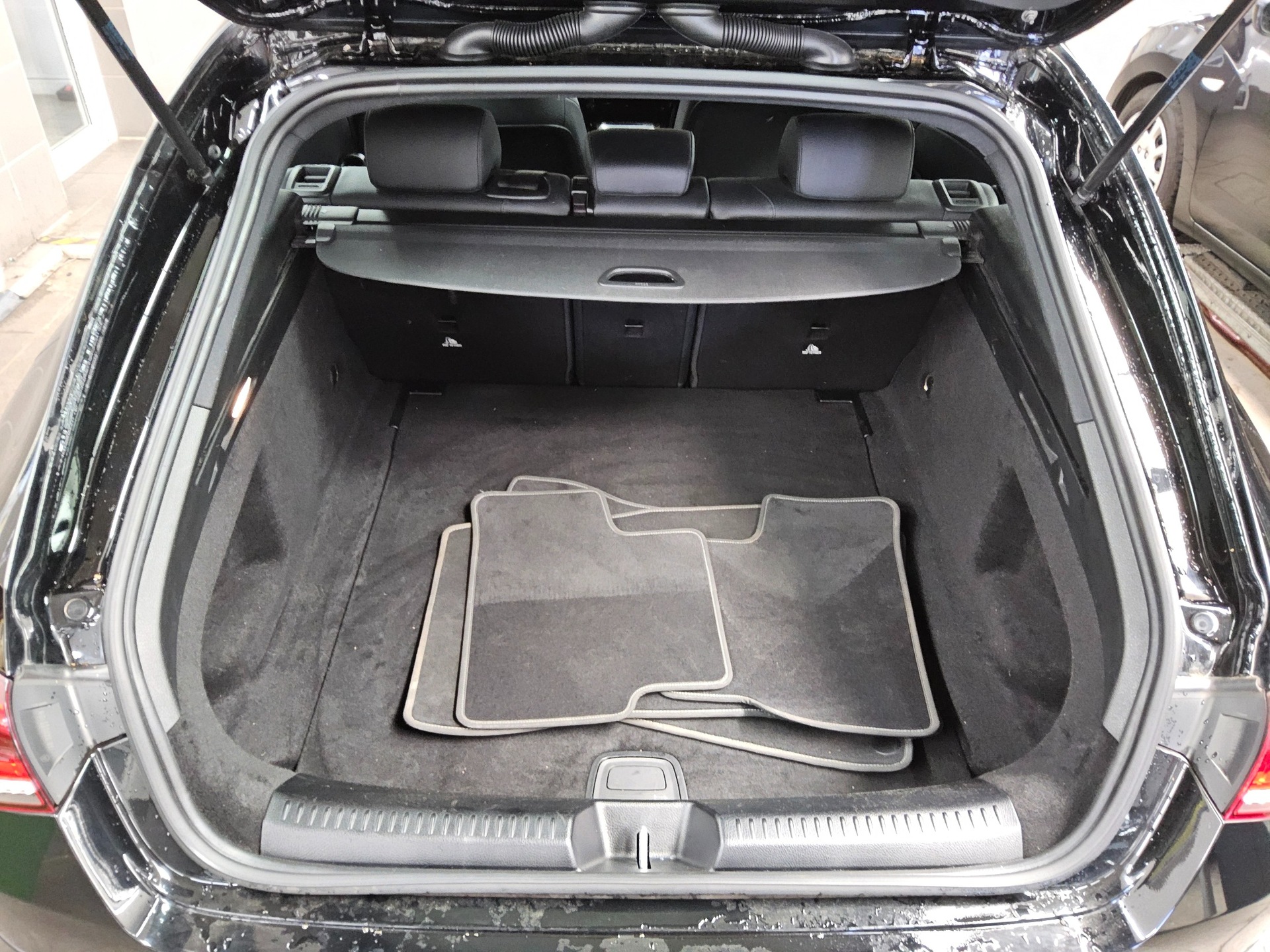 Mercedes-Benz CLA 200 SB d Progressive Leder Navi LED Tempomat 12