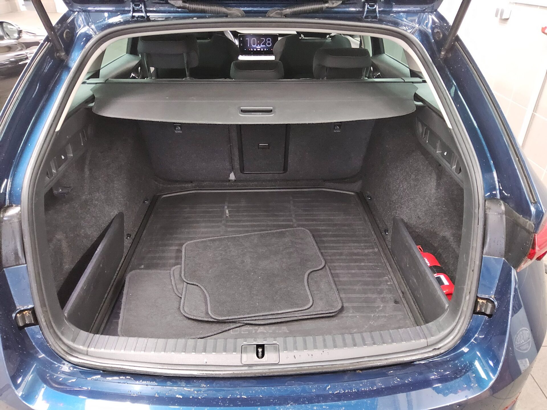 Skoda Octavia Kombi 1.0 TSI Clever Navi LED vc 12