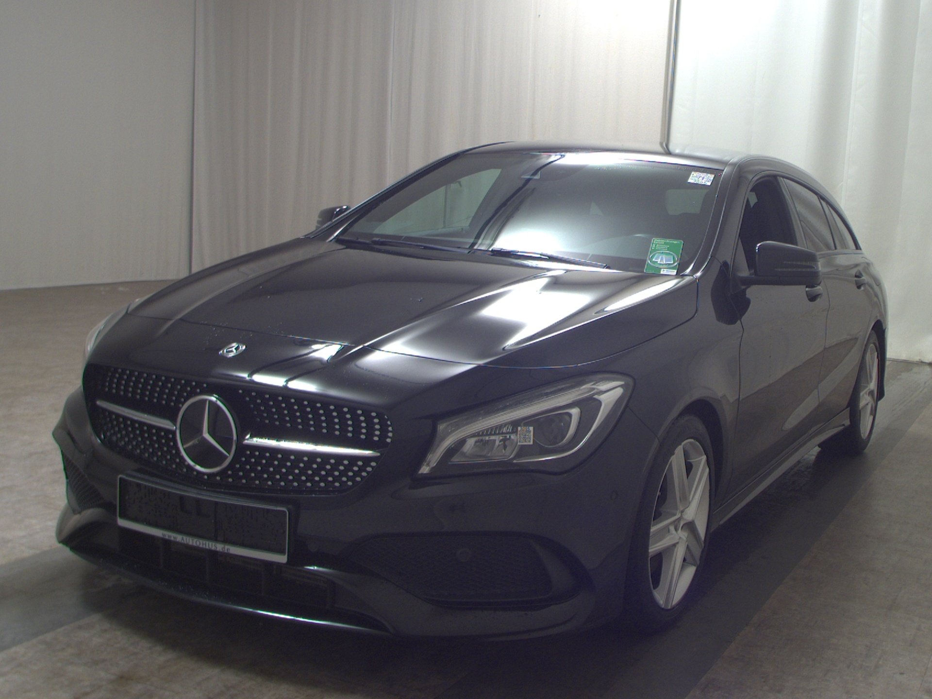 Mercedes-Benz CLA 220 SB CDI 4M AMG-Line Navi LED Leder RFK Dist+ 2