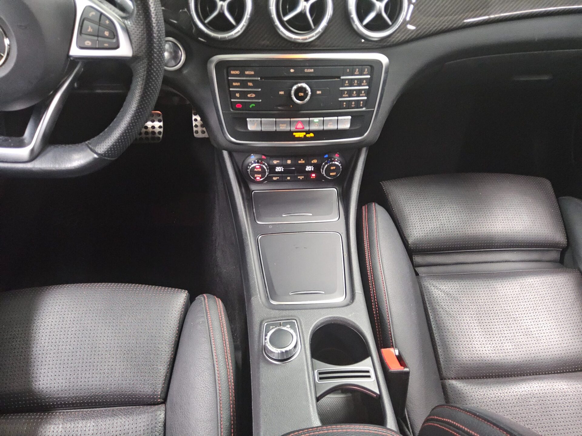 Mercedes-Benz CLA 220 SB CDI 4M AMG-Line Navi LED Leder RFK Dist+ 6