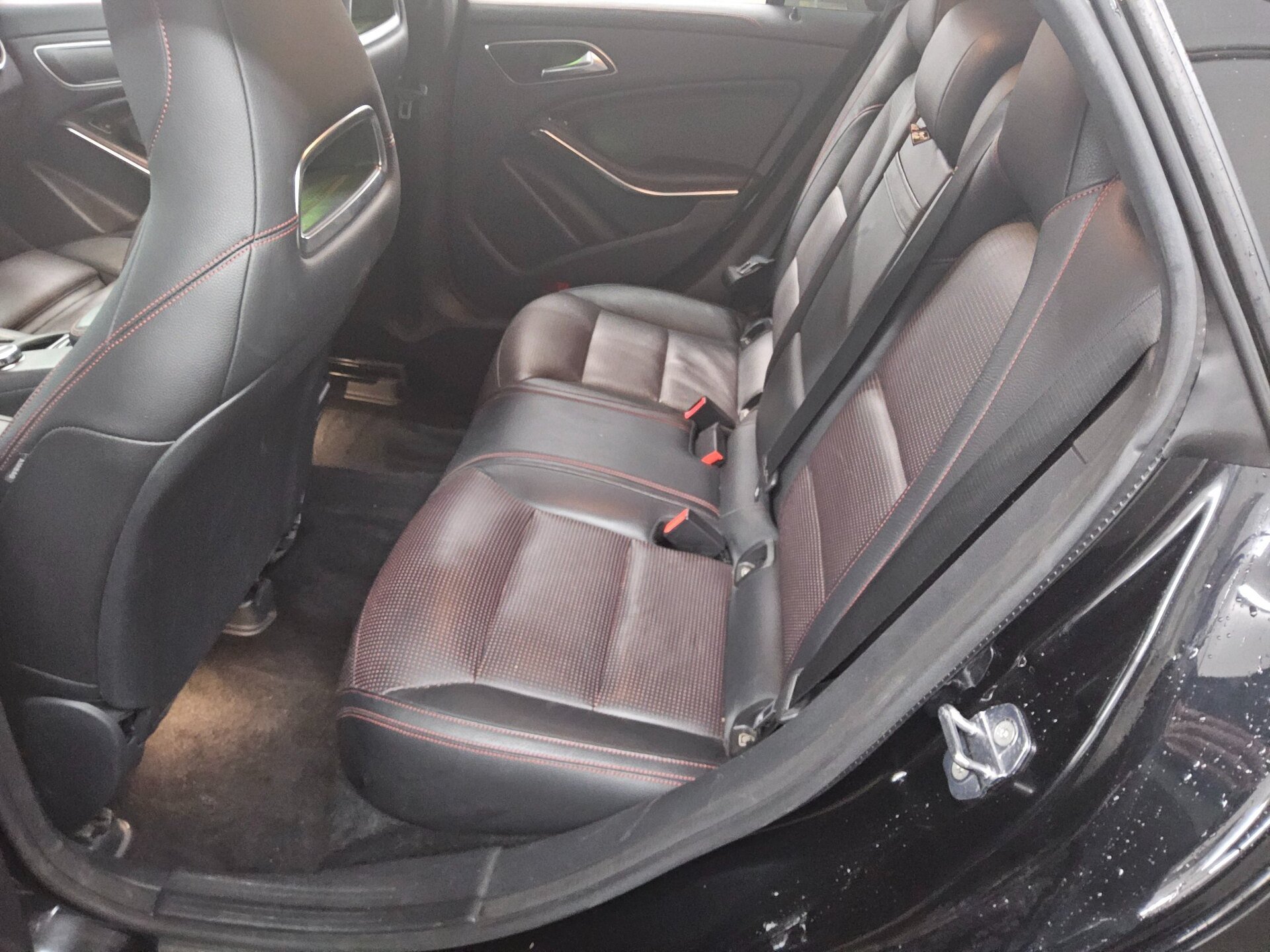 Mercedes-Benz CLA 220 SB CDI 4M AMG-Line Navi LED Leder RFK Dist+ 12