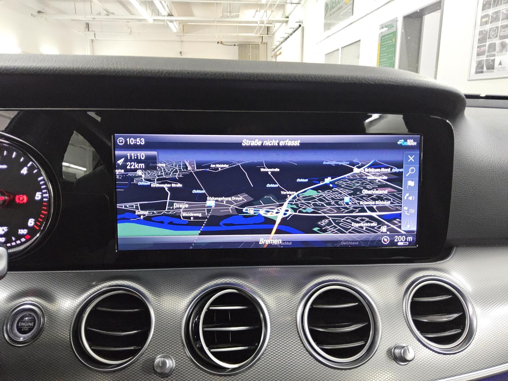 Mercedes-Benz E 220 T d Avantgarde Leder Navi LED RfK Distro+ 7