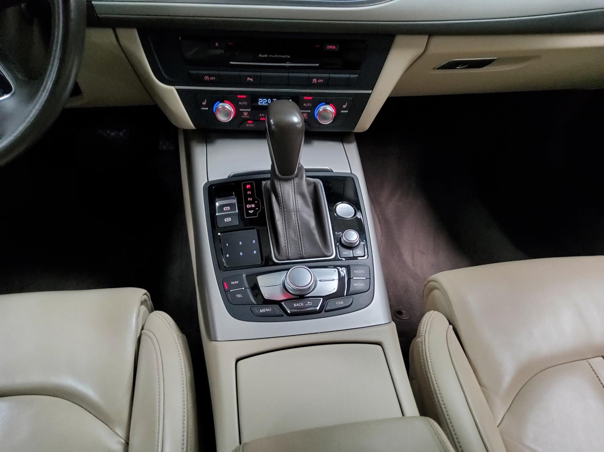 Audi A6 Avant 2.0 TFSI Leder PDC Shz Navi LED 6
