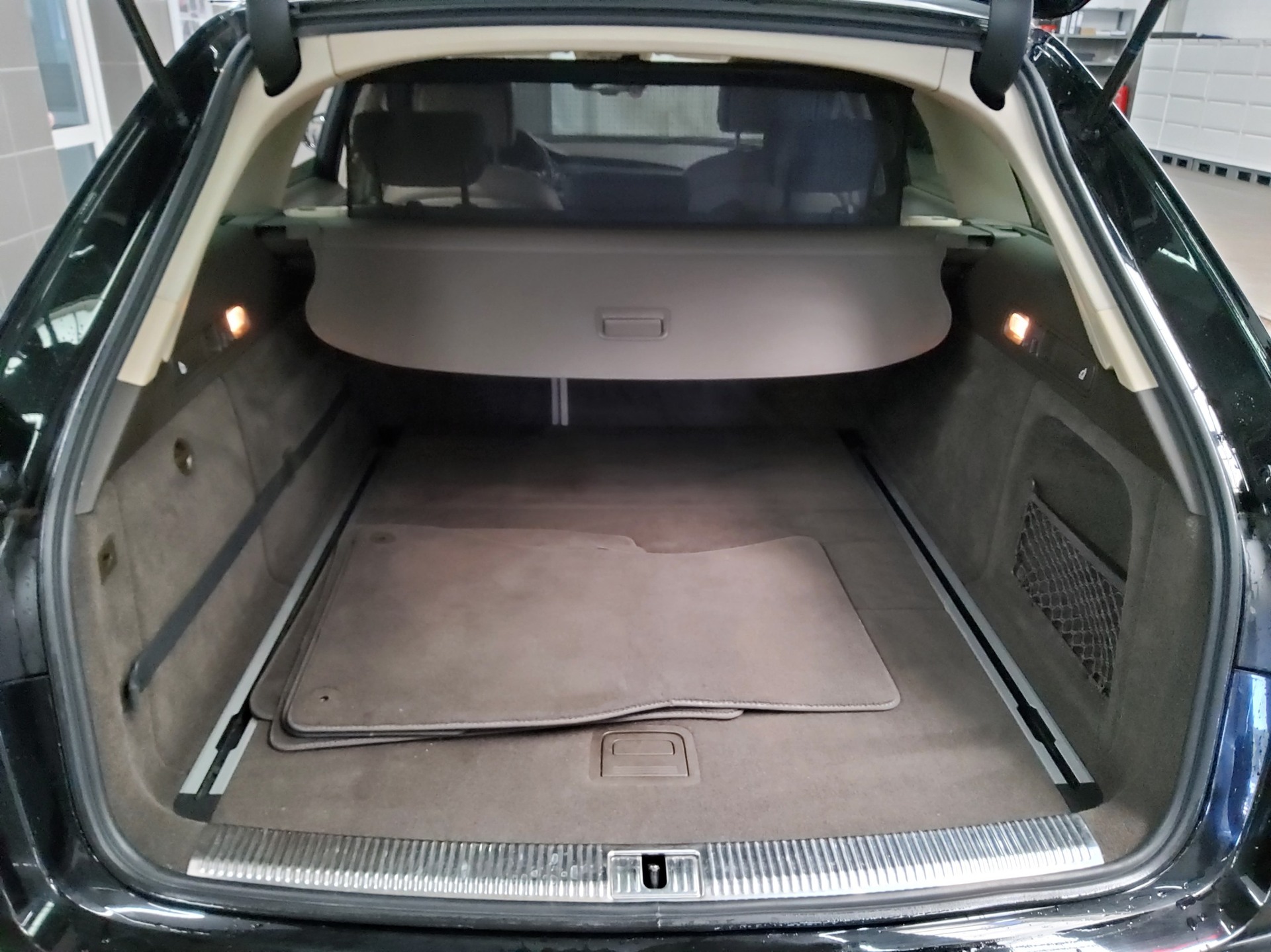 Audi A6 Avant 2.0 TFSI Leder PDC Shz Navi LED 11