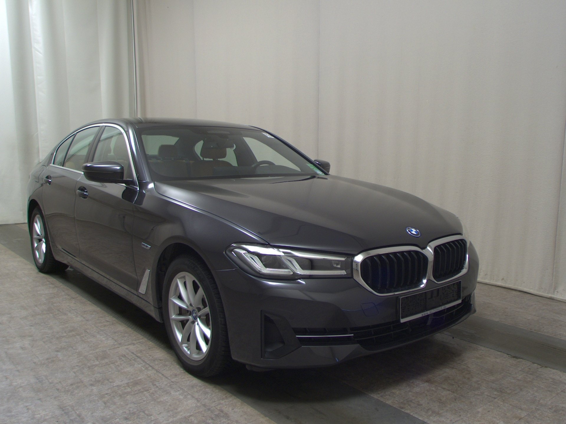 BMW 530e Leder Navi LED LC prof. 3