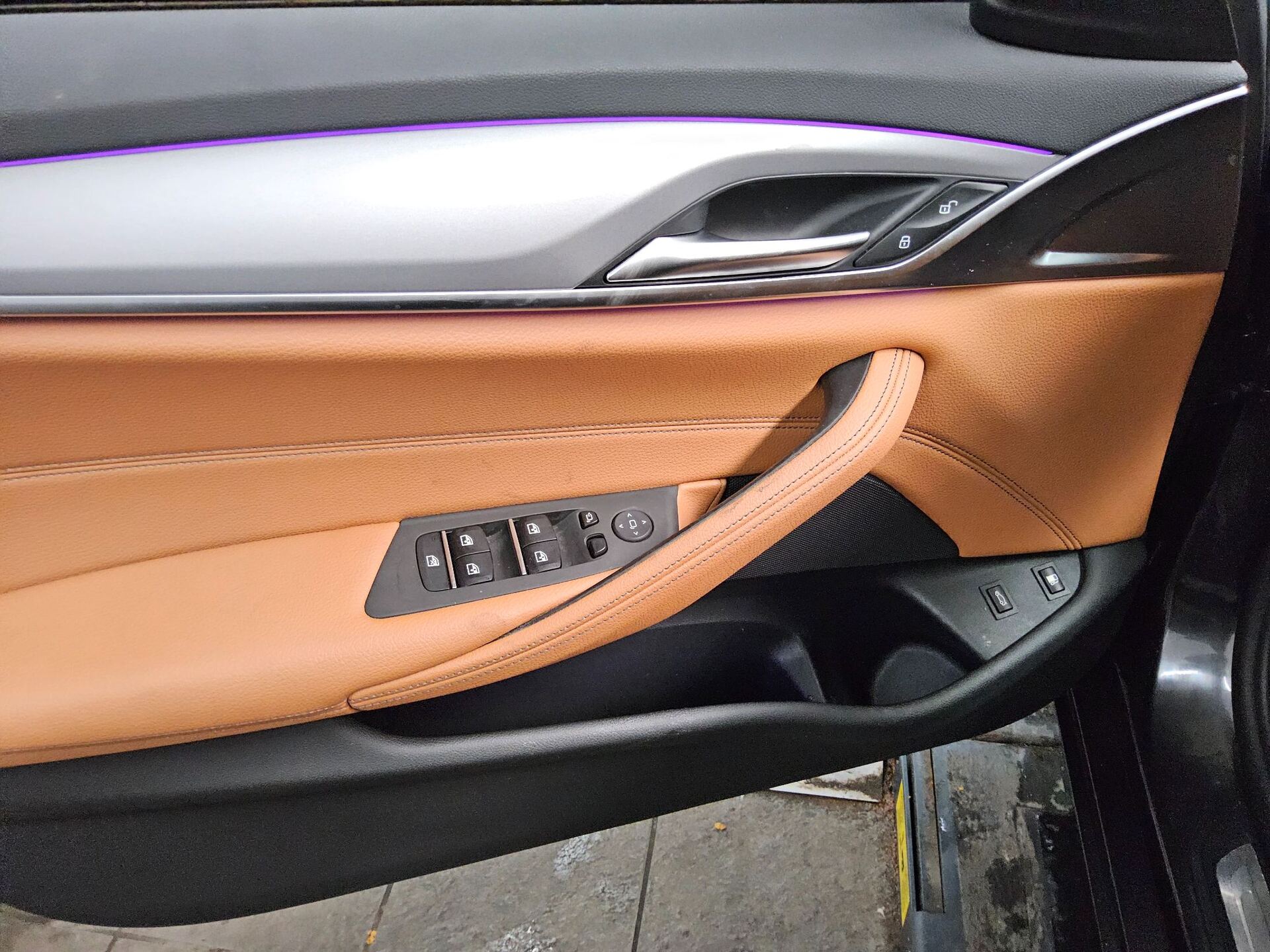 BMW 530e Leder Navi LED LC prof. 10