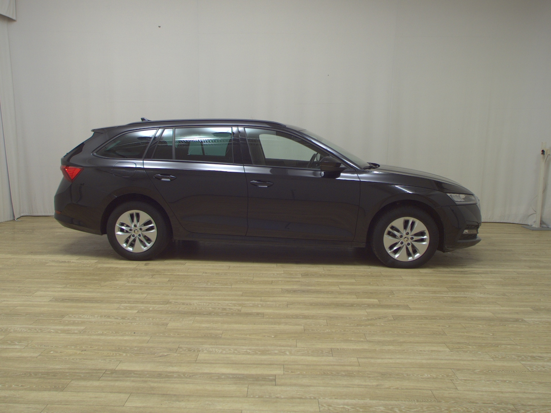Skoda Octavia Kombi 2.0 TDI Ambition Navi LED vc AHK