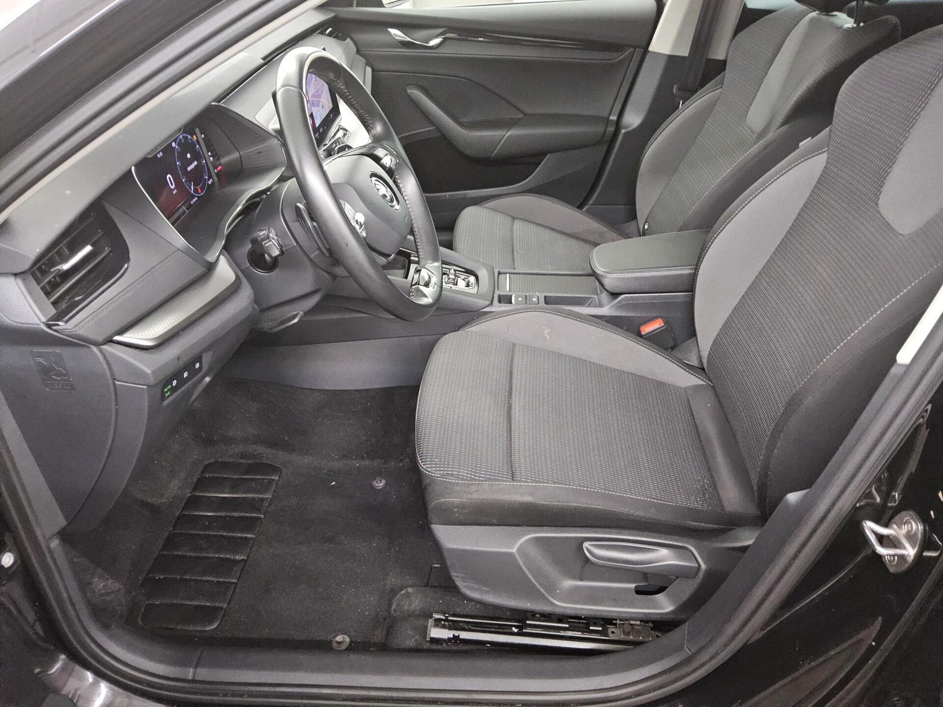 Skoda Octavia Kombi 2.0 TDI Ambition Navi LED vc AHK 9