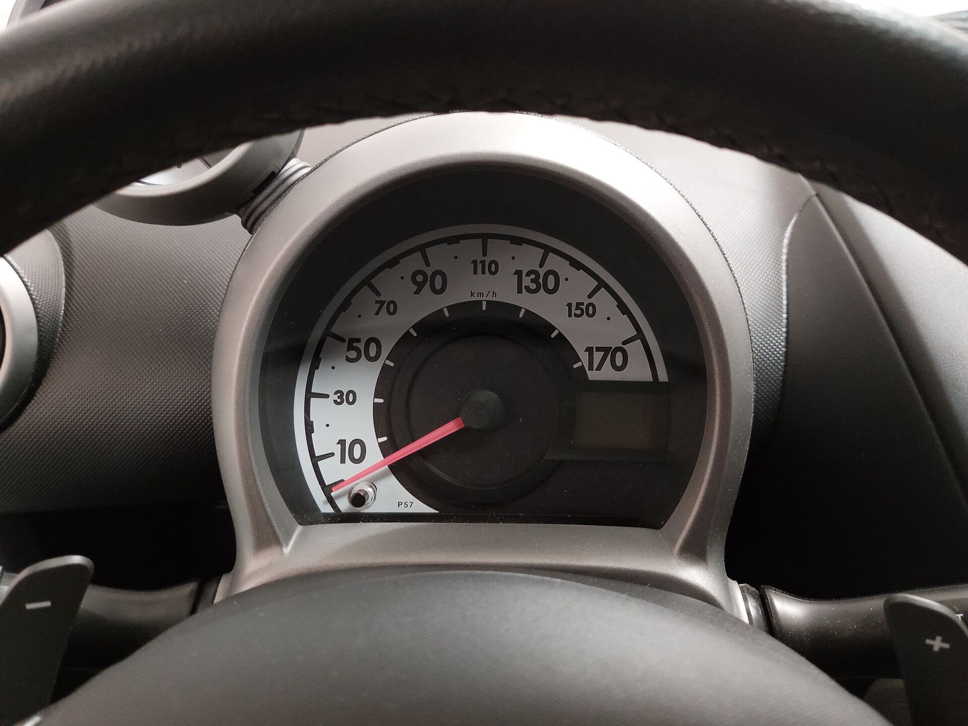 Peugeot 107 Active GJR Radio 17