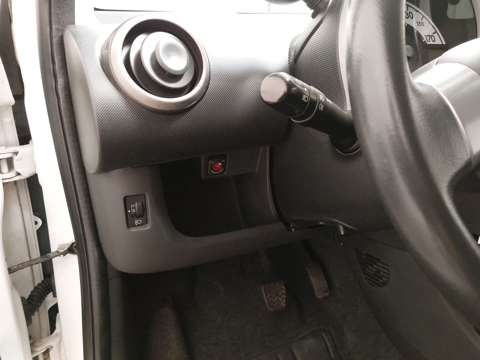 Peugeot 107 Active GJR Radio 9