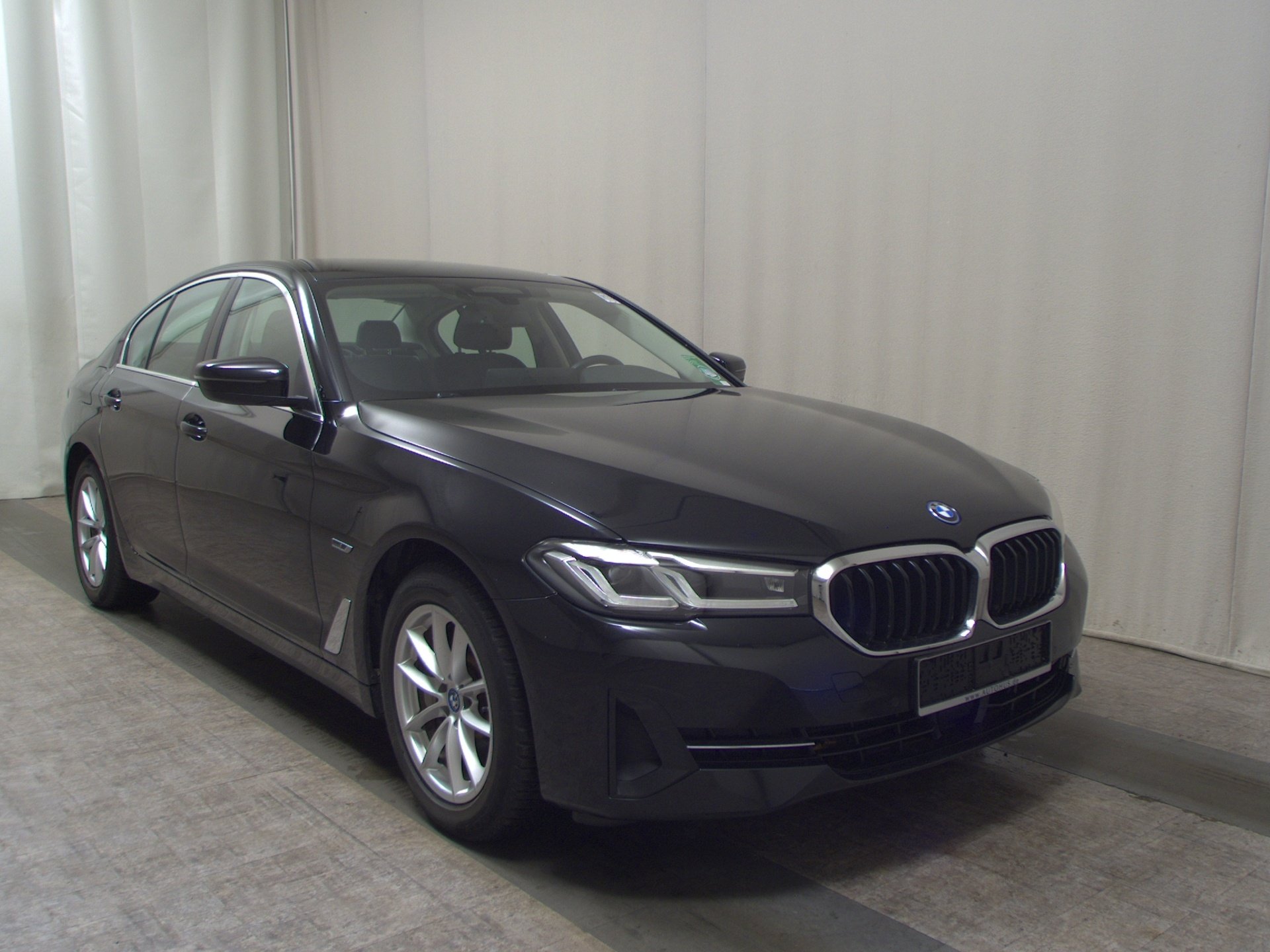 BMW 530e Leder Navi LED LC Prof. 3