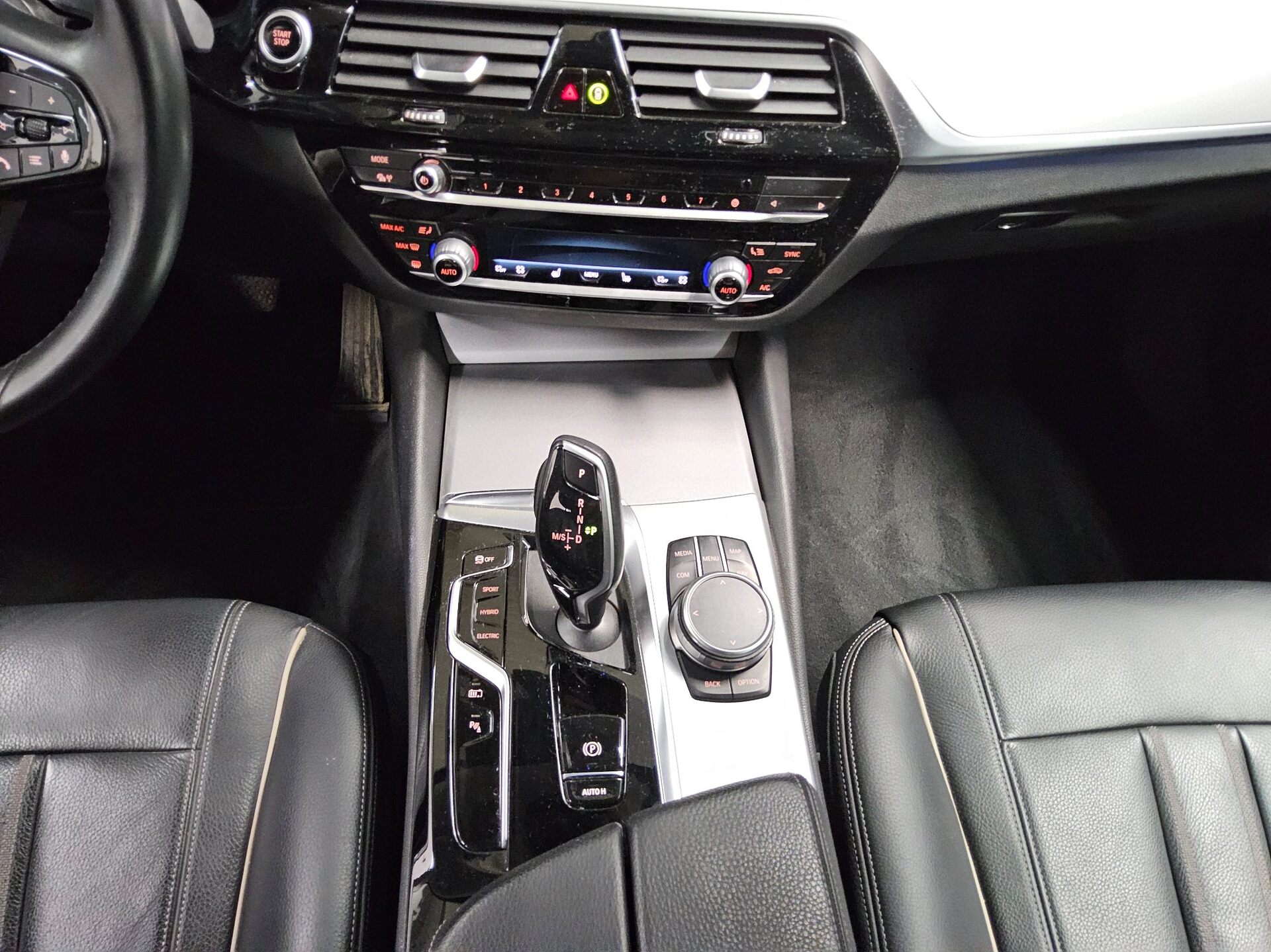 BMW 530e Leder Navi LED LC Prof. 6