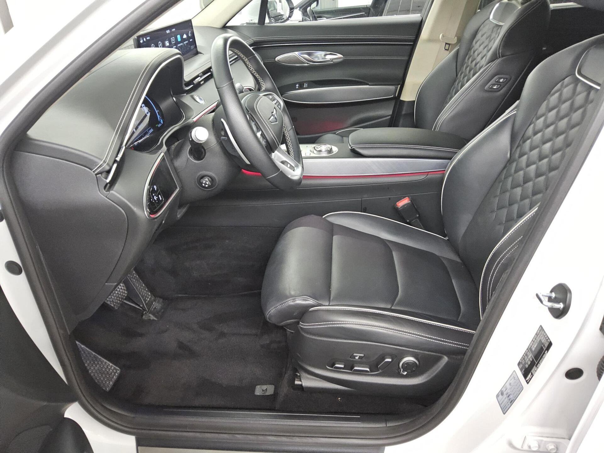 Genesis G70 AWD Sport Plus Navi LED Leder Shz HuD Sound RFK 9