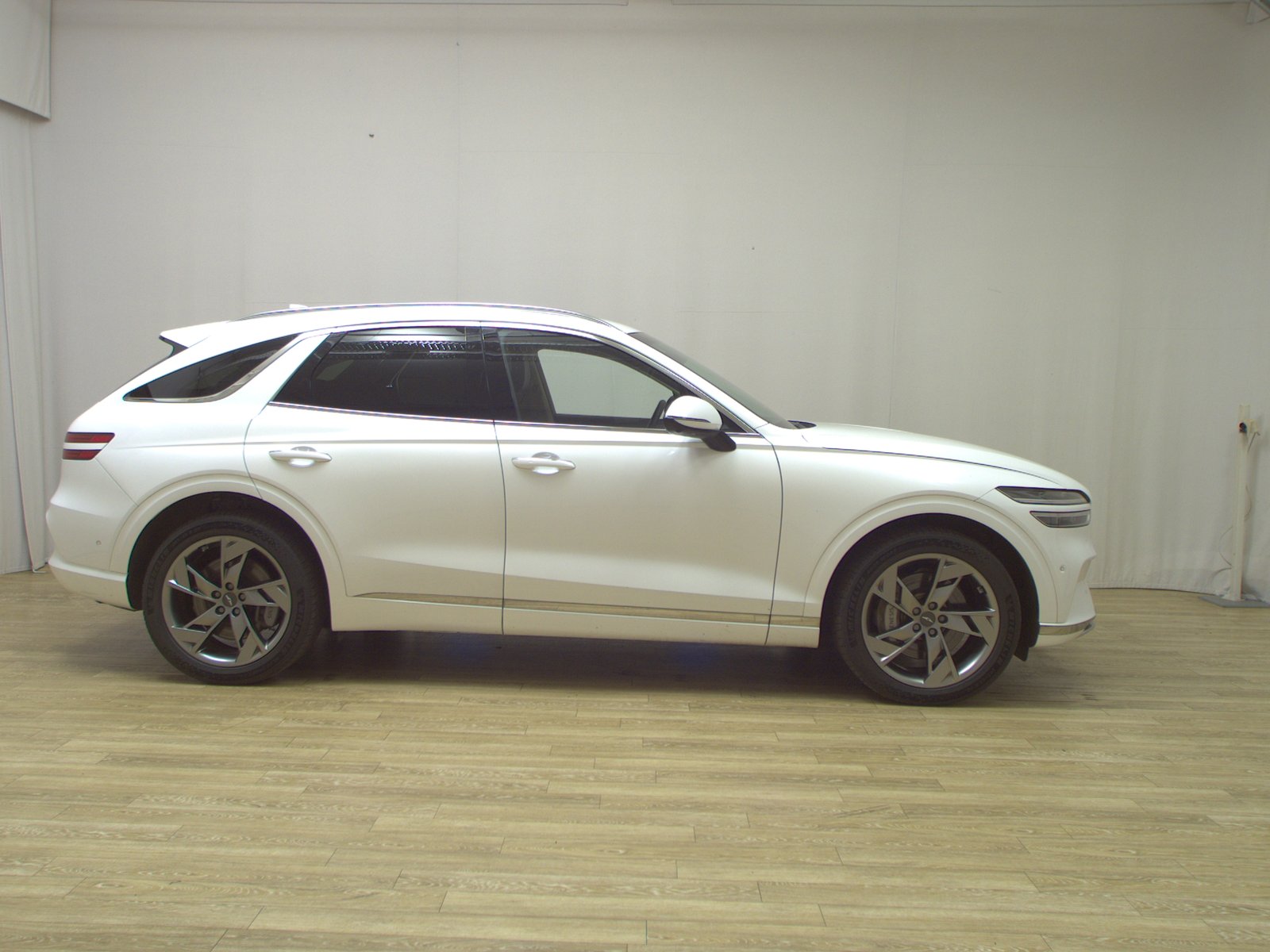 GENESIS GV70 AWD LED Leder HuD Sound RFK SHZ
