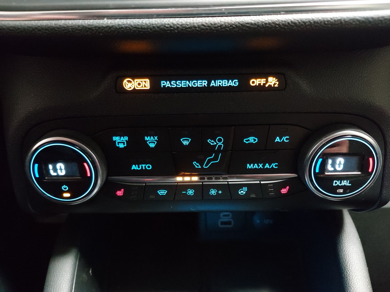 Ford Kuga 1.5 EB Titanium X T-Leder Navi LED SHZ RFK 19