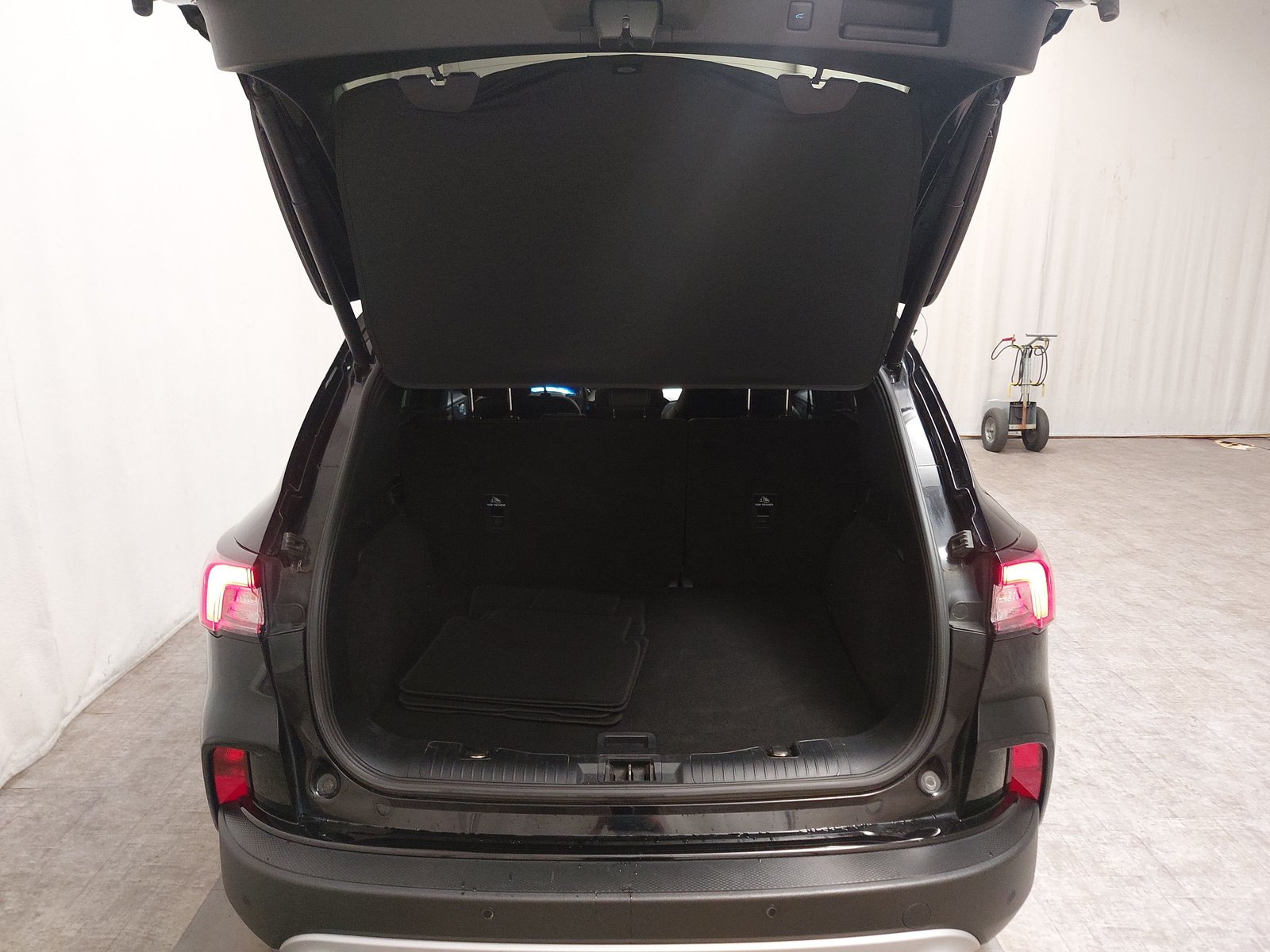 Ford Kuga 1.5 EB Titanium X T-Leder Navi LED SHZ RFK 15