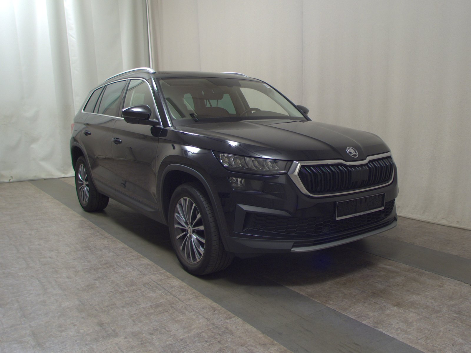 Skoda 2.0 TDI 2.0 TDI Ambition Navi vc AHK LED Kamera 3