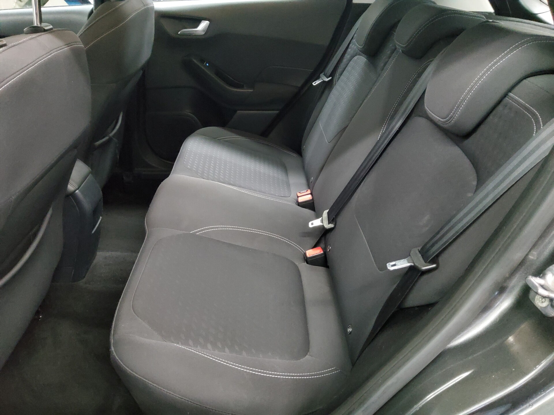 Ford Fiesta 1.0 EB Titanium Klima 13