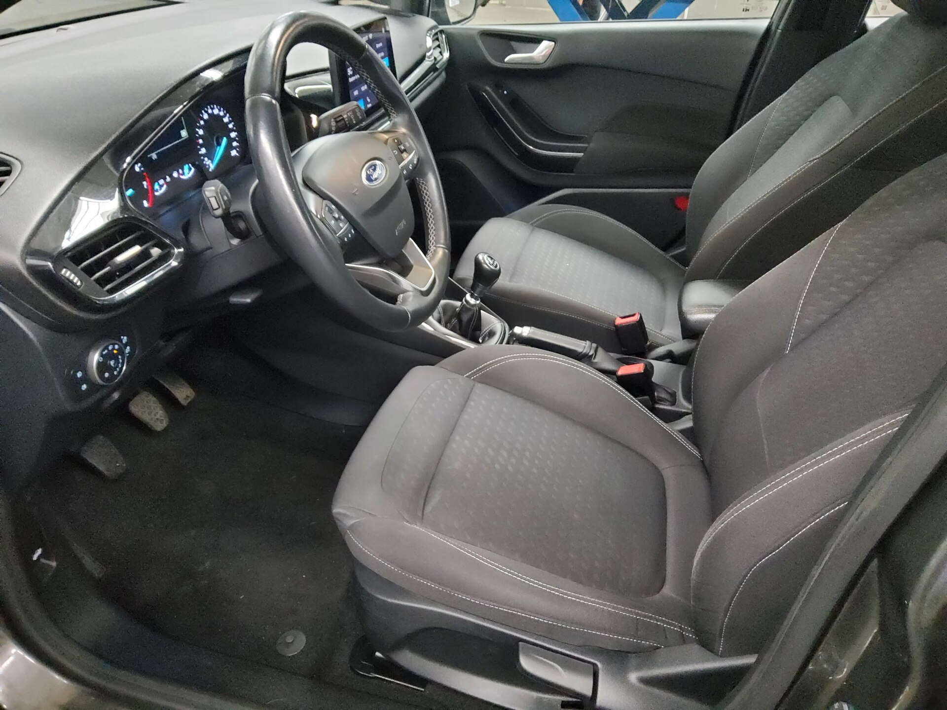 Ford Fiesta 1.0 EB Titanium Klima 8