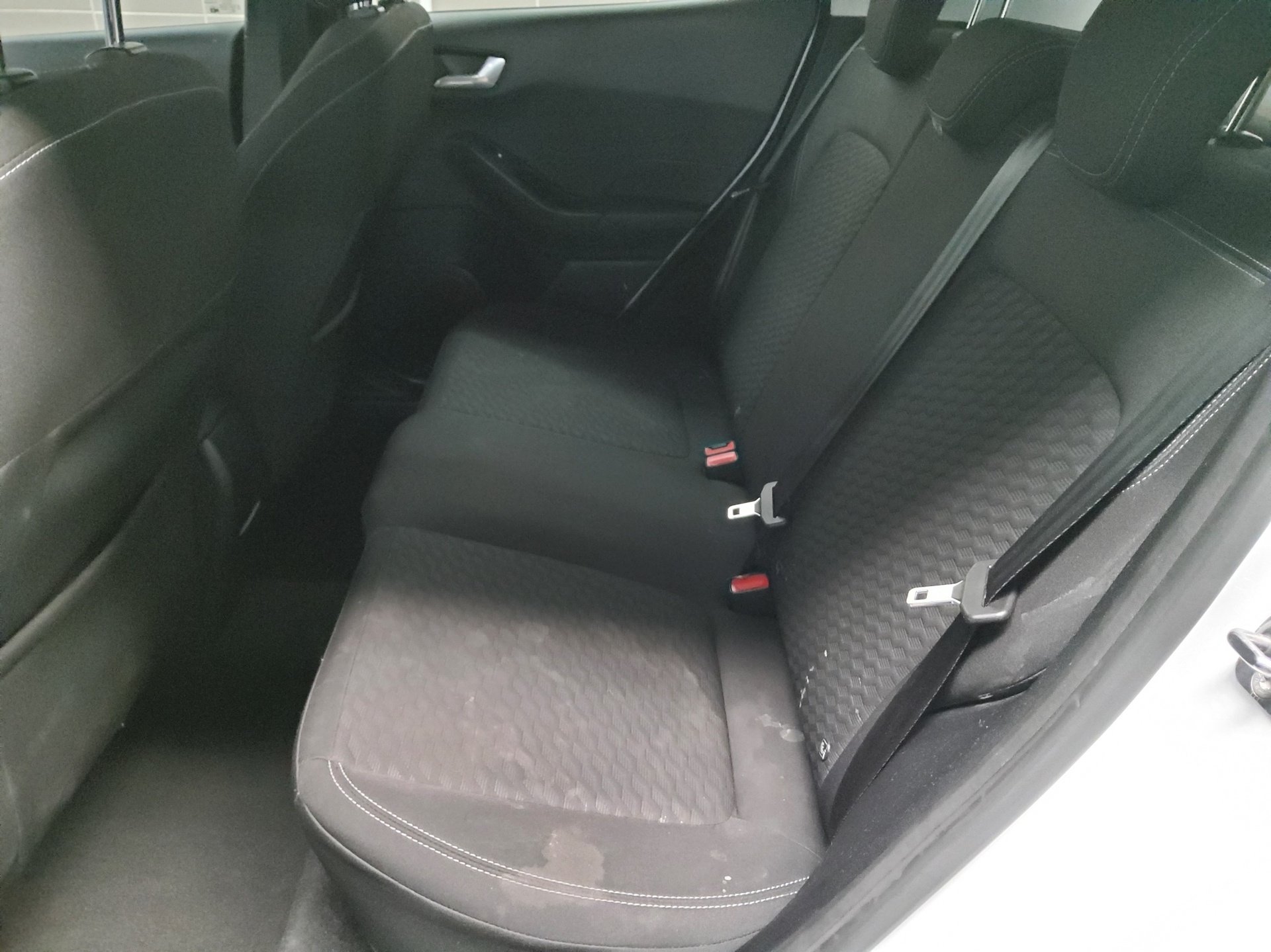 Ford Fiesta 1.0 EB Titanium Navi LED RfK ACC PDC Shz 13