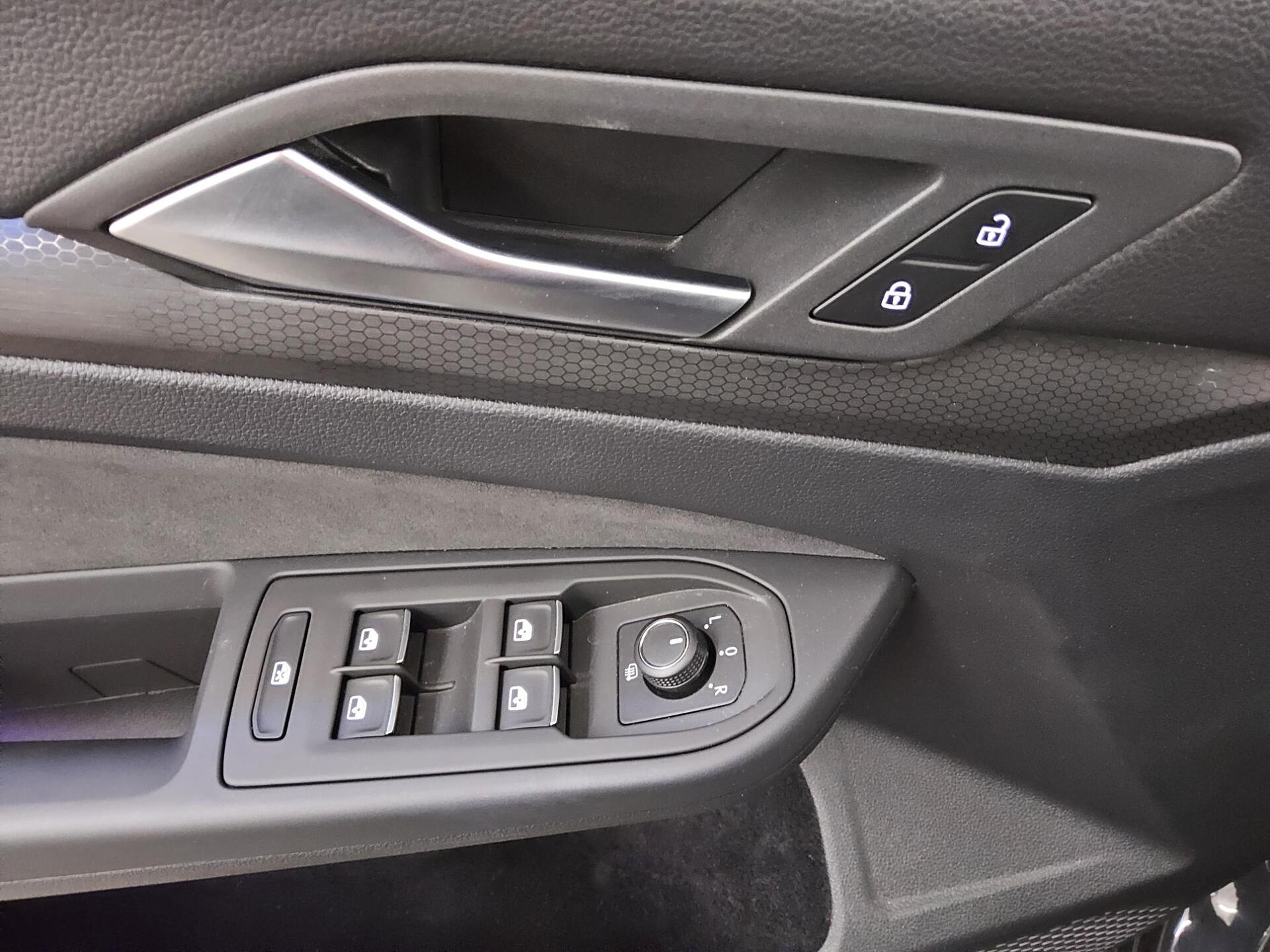 Volkswagen Golf-8 2.0 TDI GTD Navi LED DC ACC Harman-Kardon 10