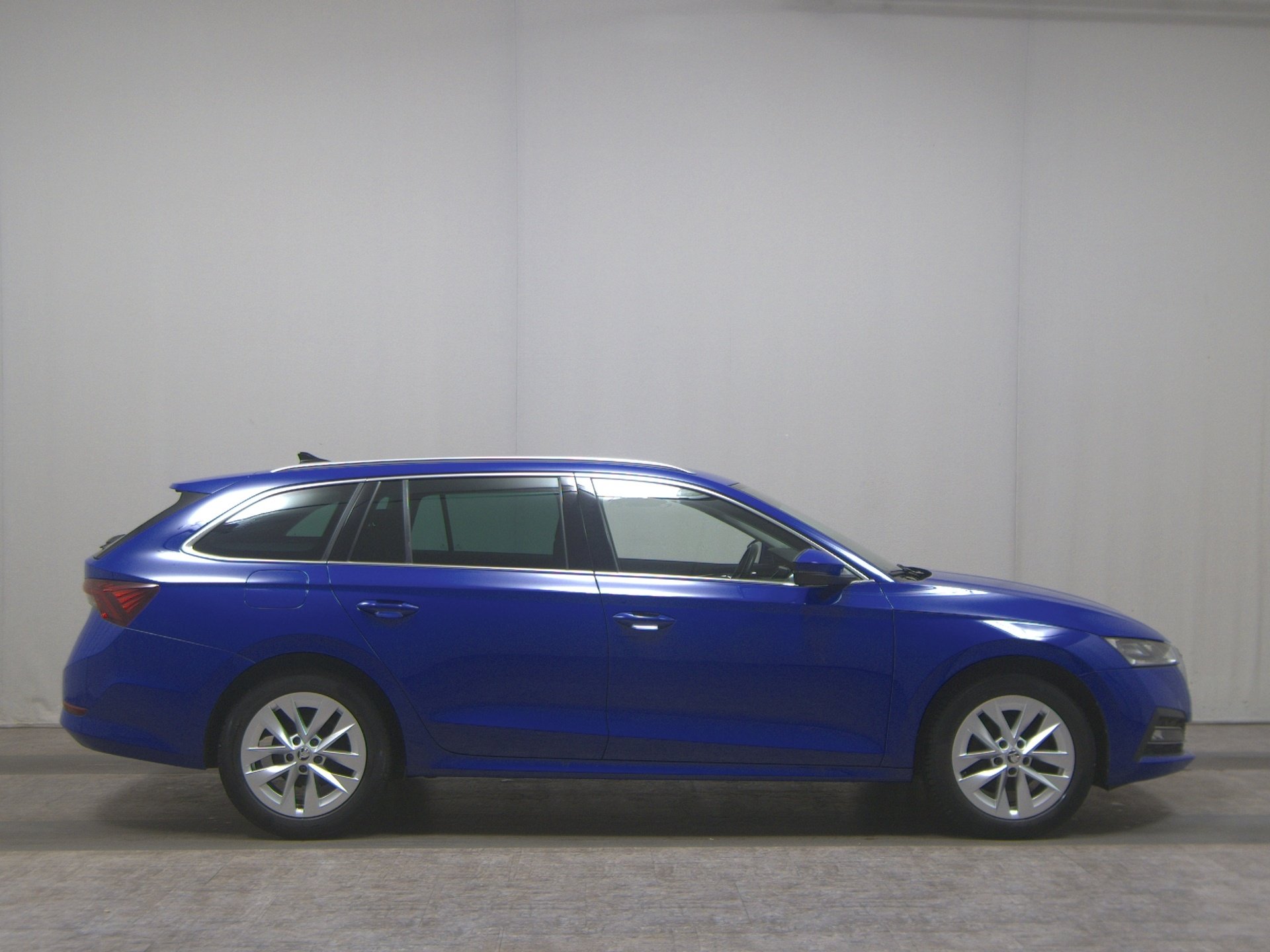 Skoda Octavia Kombi 2.0 TDI Style Navi LED Virtual