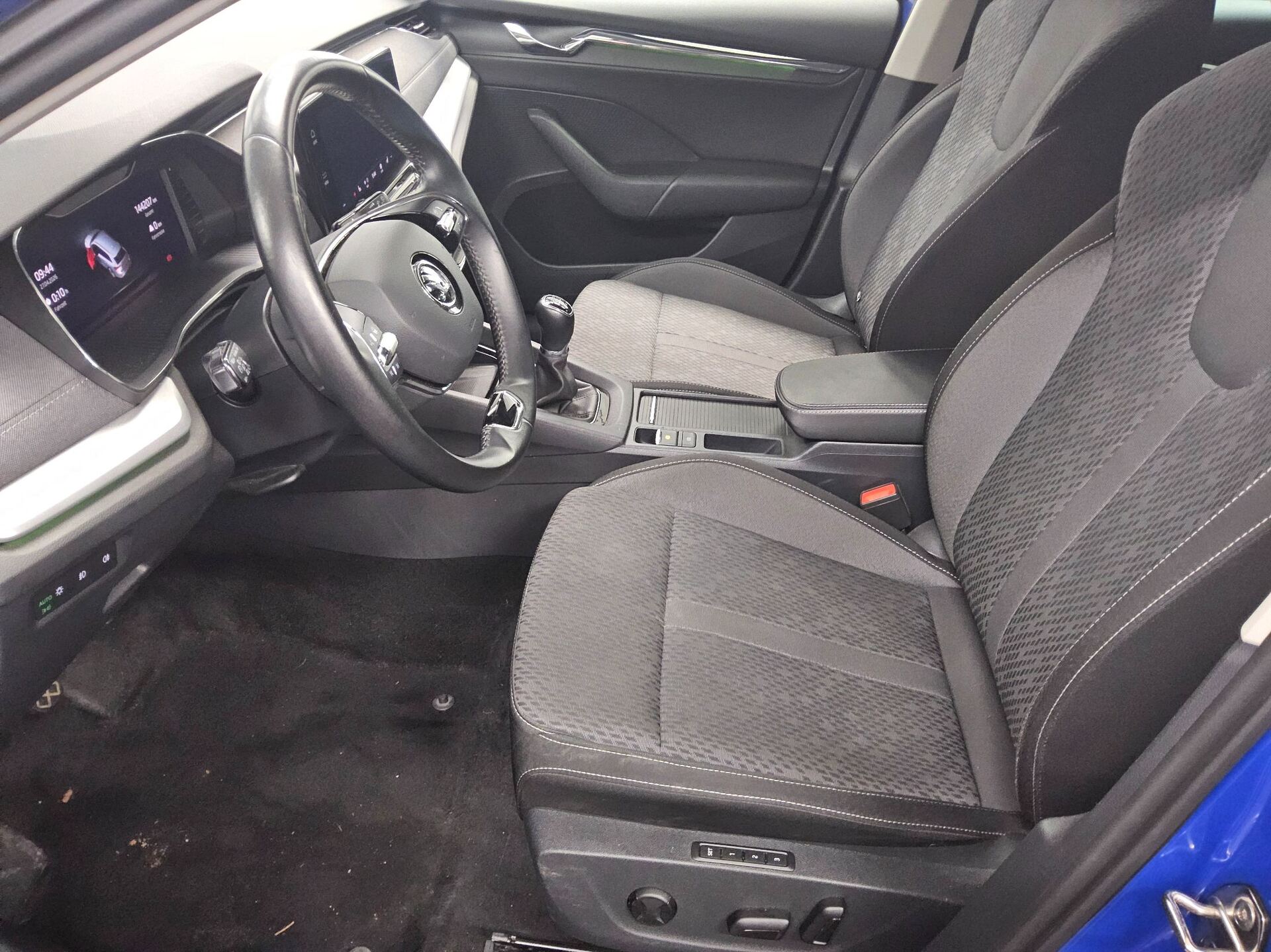 Skoda Octavia Kombi 2.0 TDI Style Navi LED Virtual 9