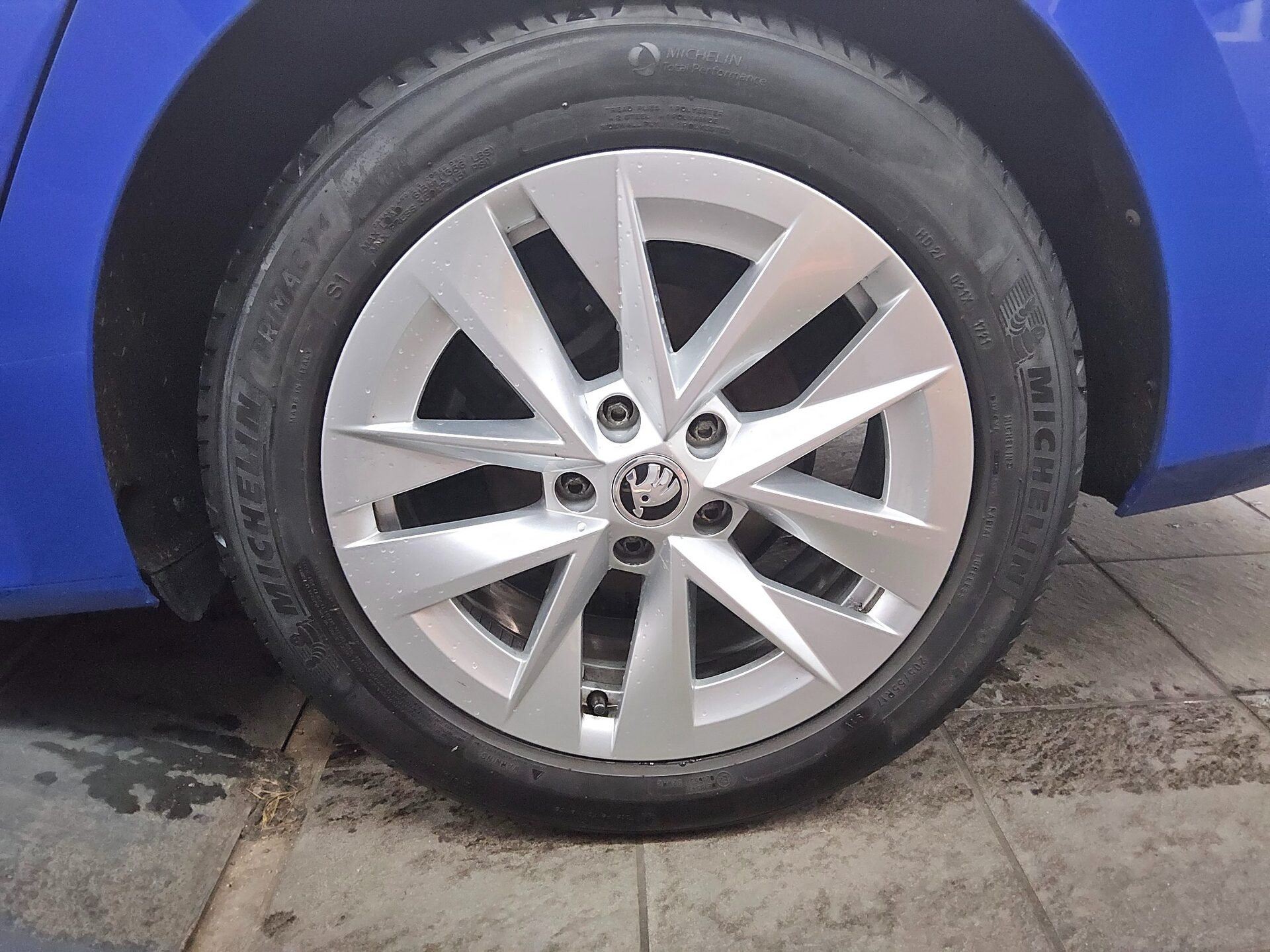 Skoda Octavia Kombi 2.0 TDI Style Navi LED Virtual 11