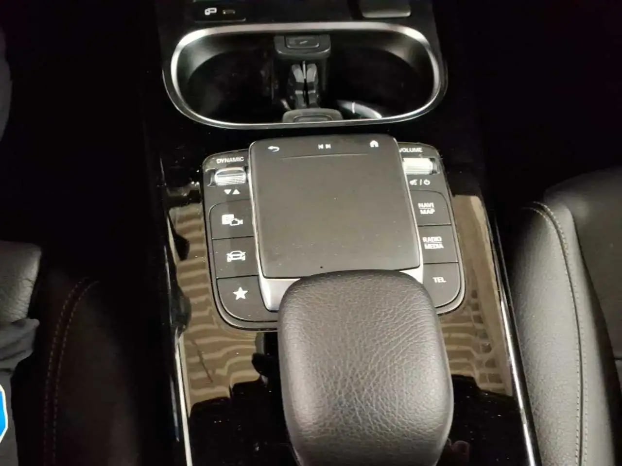 Mercedes-Benz A 220 d 4Matic Distro*Kamera*Pano*LED*Leder* 10